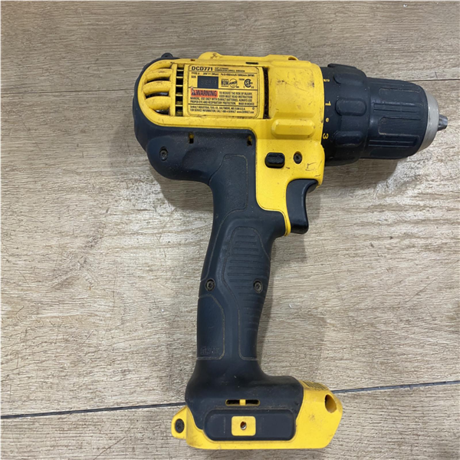 AS-IS DEWALT 20V MAX Cordless 1/2 in. Drill/Driver Kit