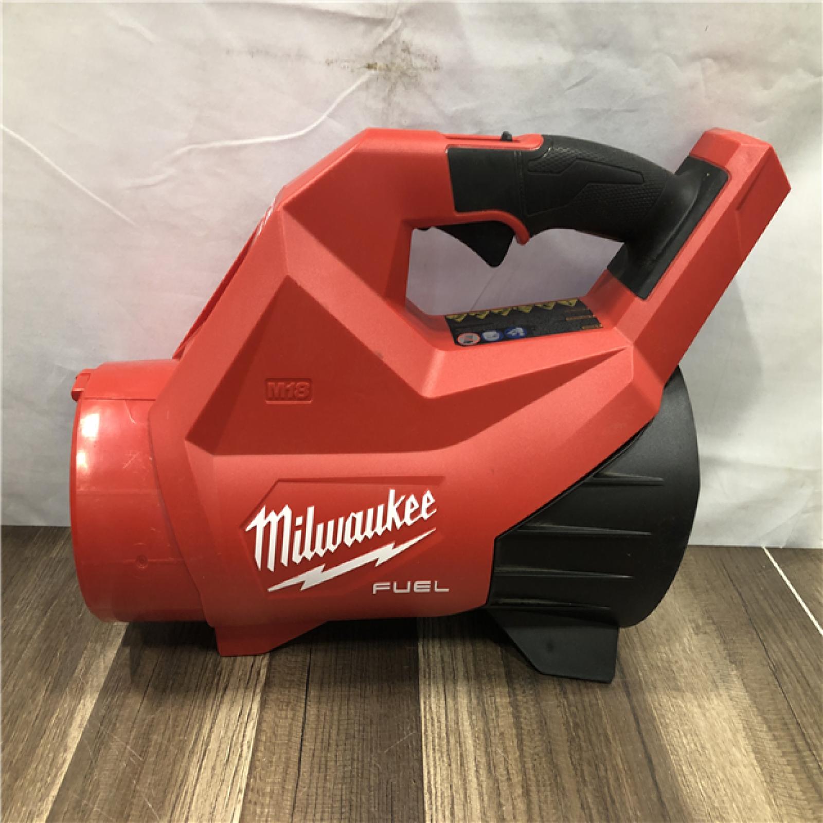 AS-IS Milwaukee FUEL 120 MPH 500 CFM 18V Brushless Cordless Battery Powered Leaf Blower Kit