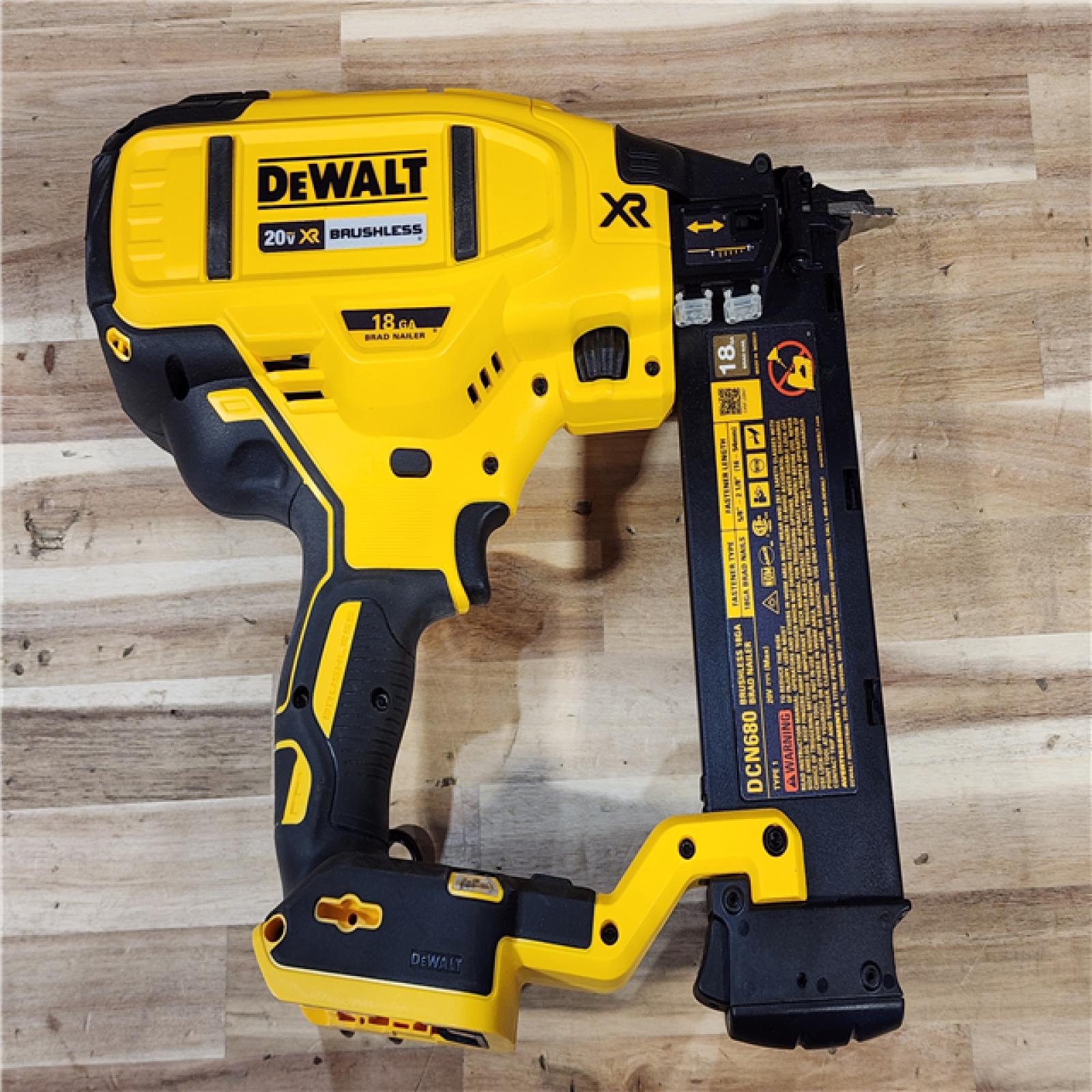 HOUSTON LOCATION - AS-IS DEWALT 20V MAX XR Lithium-Ion Electric Cordless 18-Gauge Brad Nailer (Tool Only)