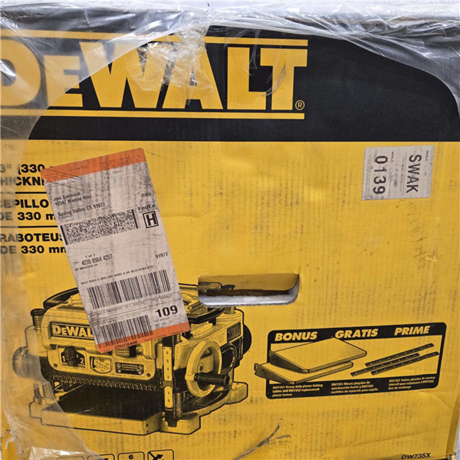 NEW- DEWALT 13 2 Speed 3-Knife Thickness Planer