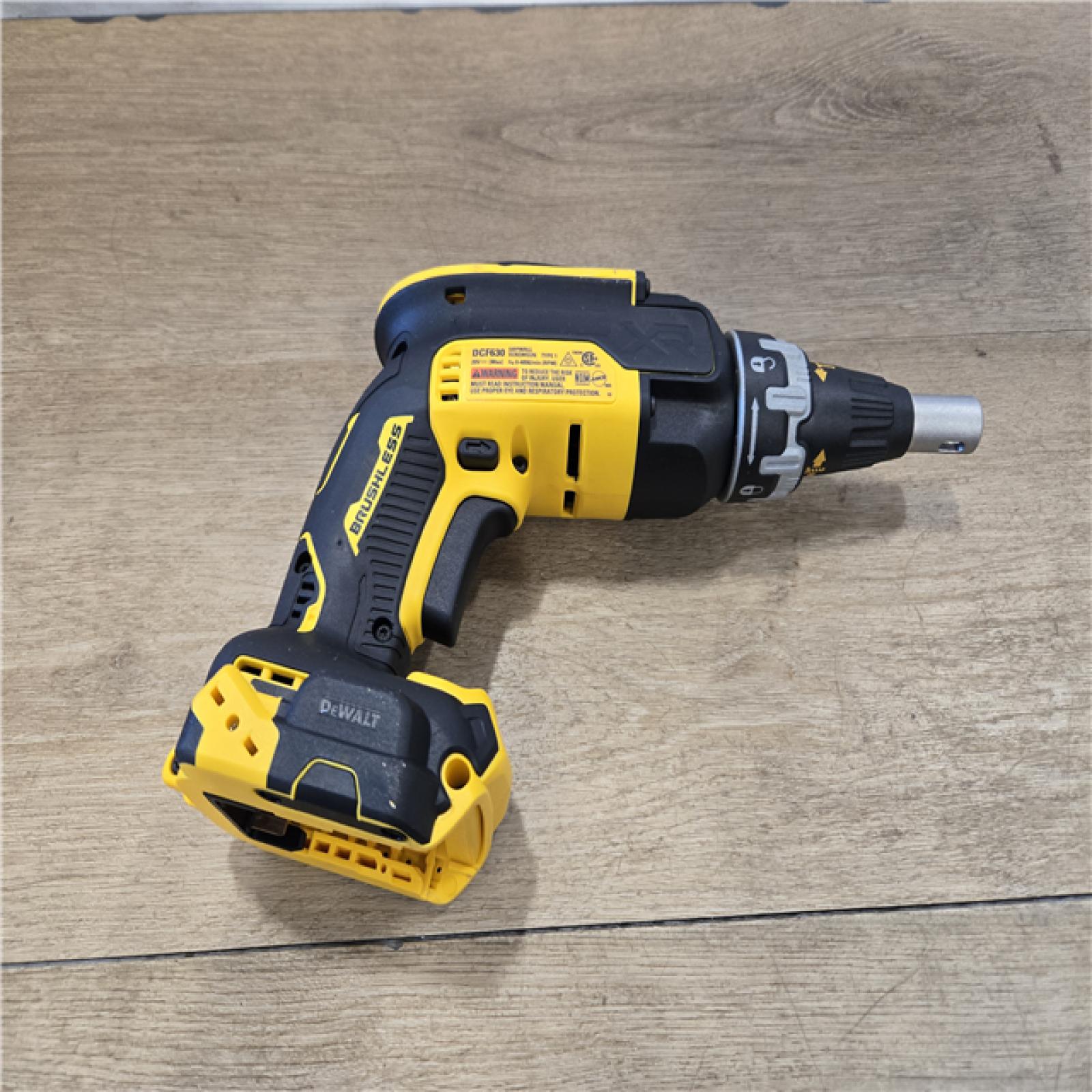 AS-IS DEWALT 20V MAX Cordless Screw Gun Kit