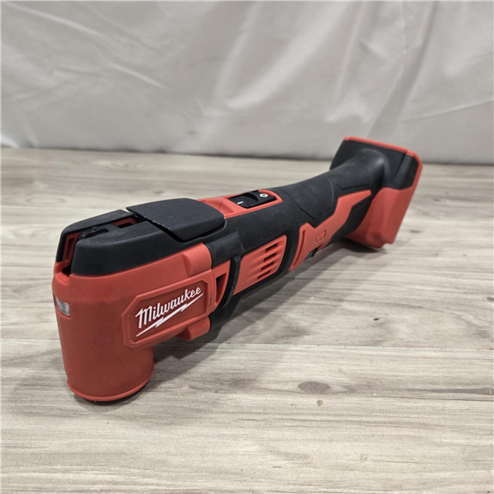 AS-IS Milwaukee 2626-20 M18 Cordless Multi-Tool (Tool Only)