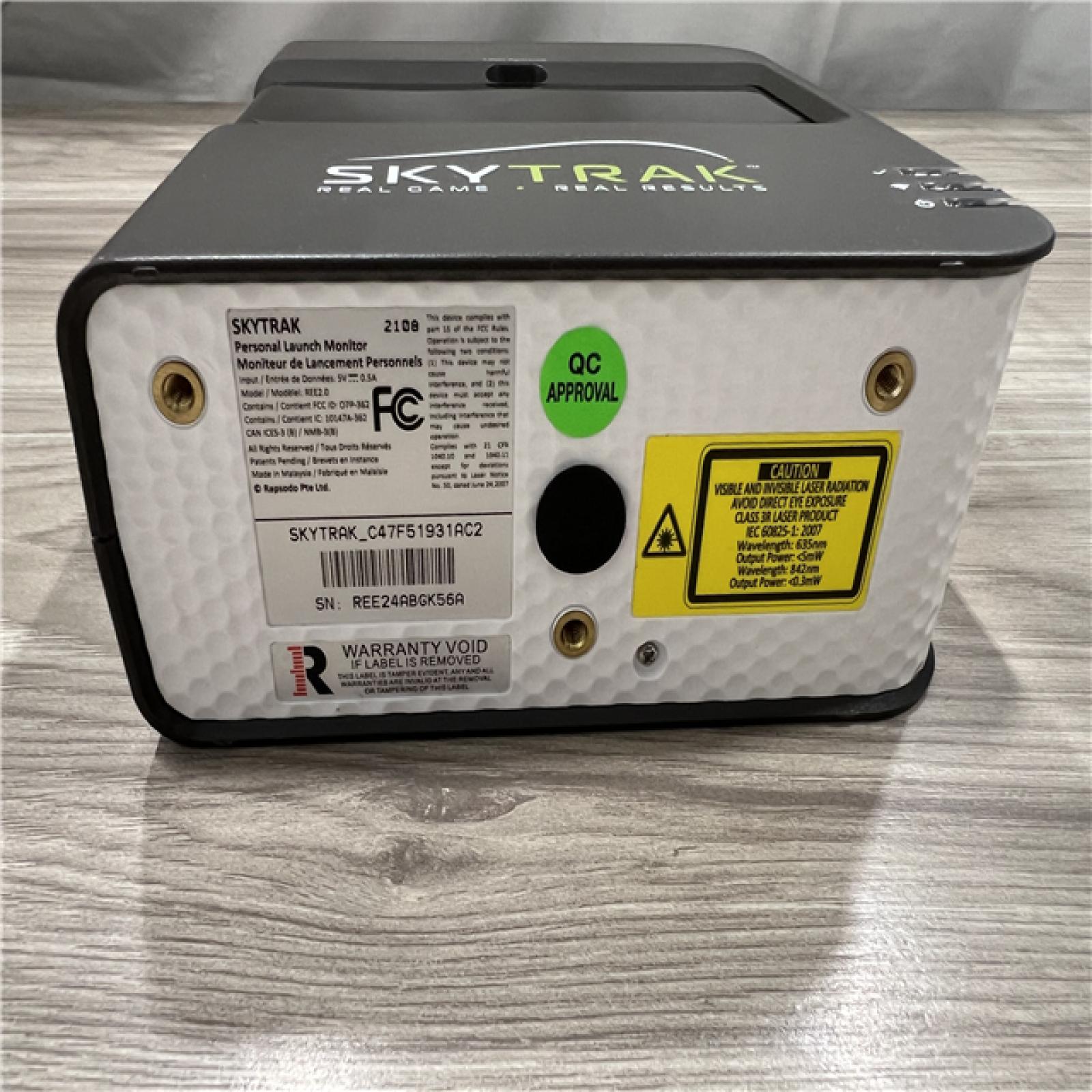 AS-IS SKYTRAK REE2.0 Photometric Golf Launch Monitor XGA #U4201
