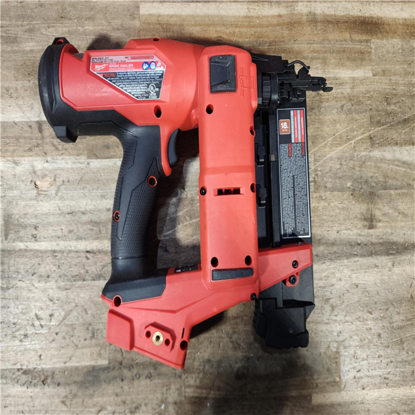 HOUSTON LOCATION - AS-IS Milwaukee FUEL 18-Volt Lithium-Ion Brushless Cordless Gen II 18-Gauge Brad Nailer (Tool-Only)