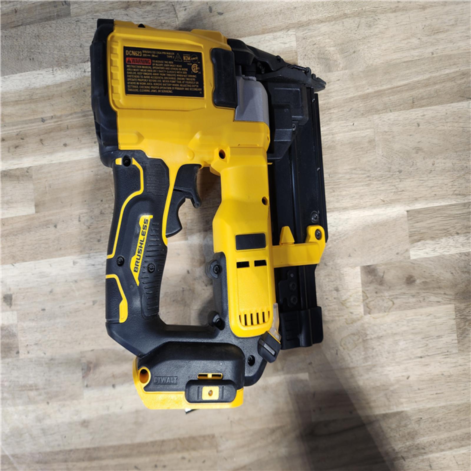 HOUSTON LOCATION - AS-IS DEWALT ATOMIC 20V MAX Lithium Ion Cordless 23 Gauge Pin Nailer Kit with 2.0Ah Battery and Charger
