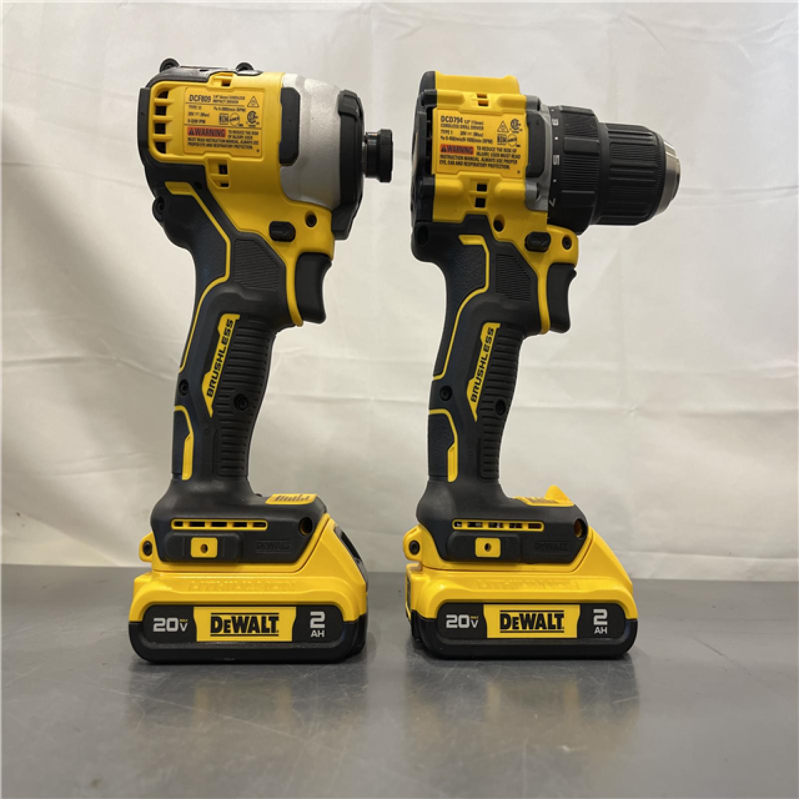 AS-IS - Dewalt 20V MAX ATOMIC Brushless Compact Lithium-Ion 1/2 in. Cordless Drill Driver and 1/4 in. Impact Driver Combo Kit