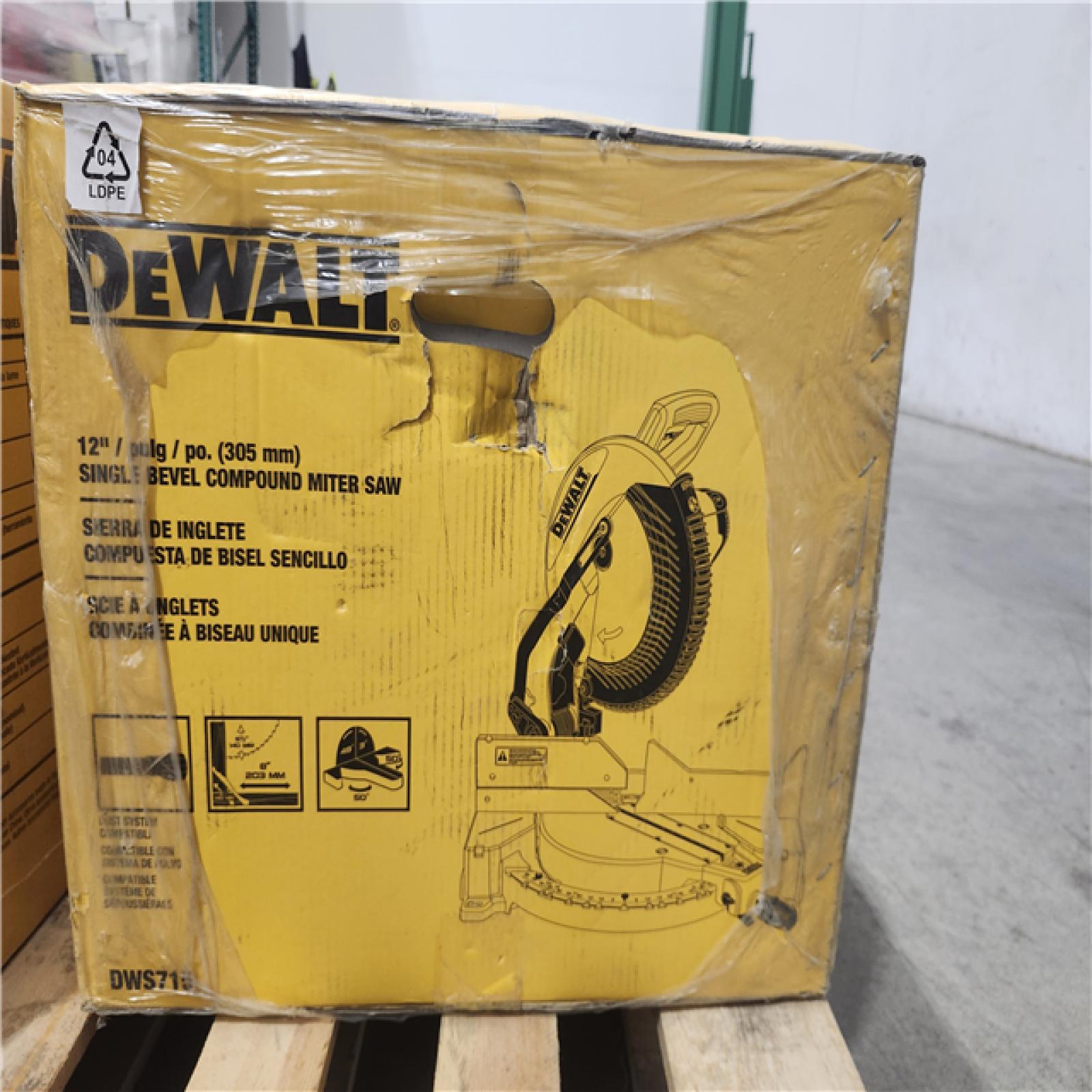 NEW- DeWalt 15 Amp Corded 12 in. Single Bevel Compound Miter Saw