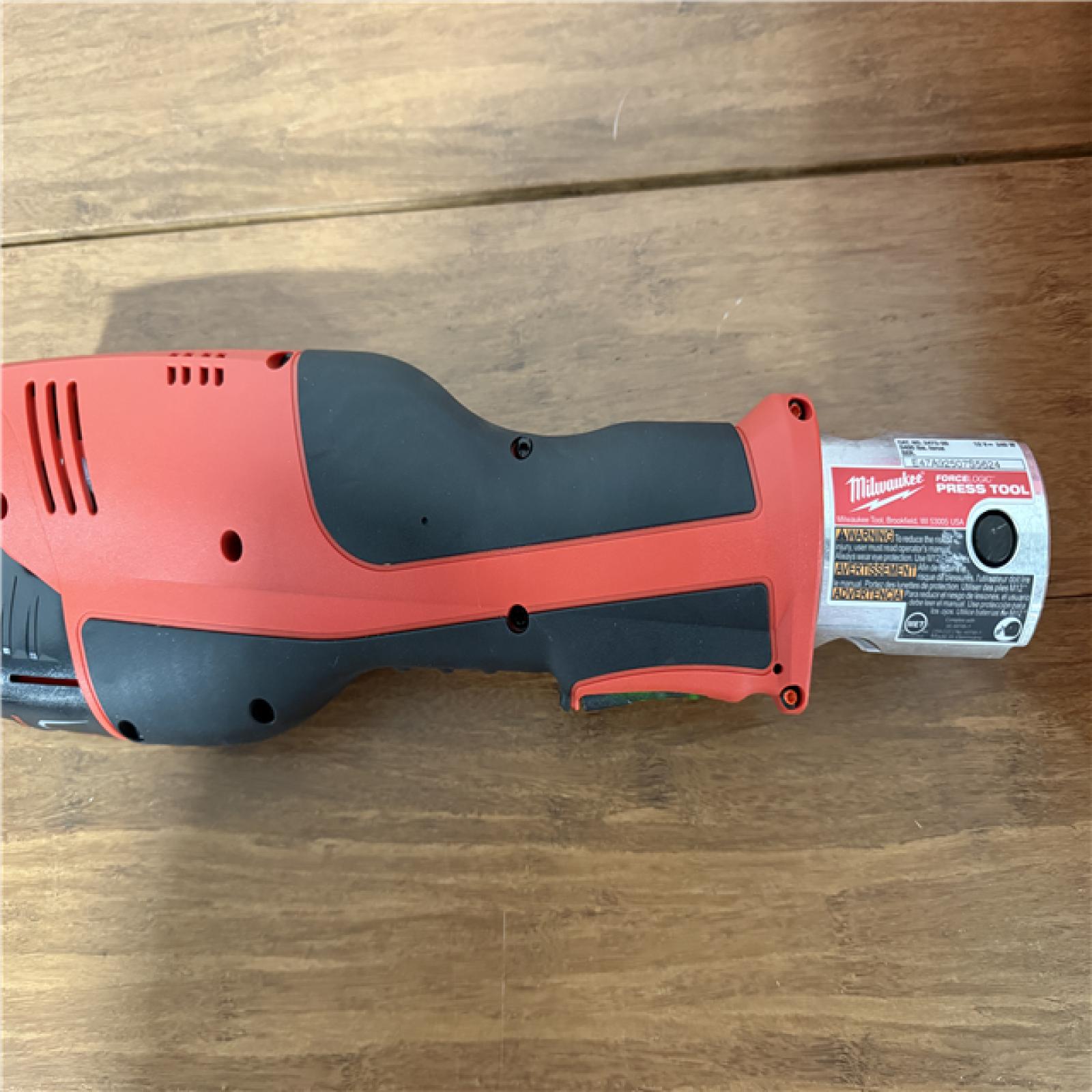 California Milwaukee M12 Force Logic Press Tool No Jaws, Includes (2) Batteries, Charger & Hard Case