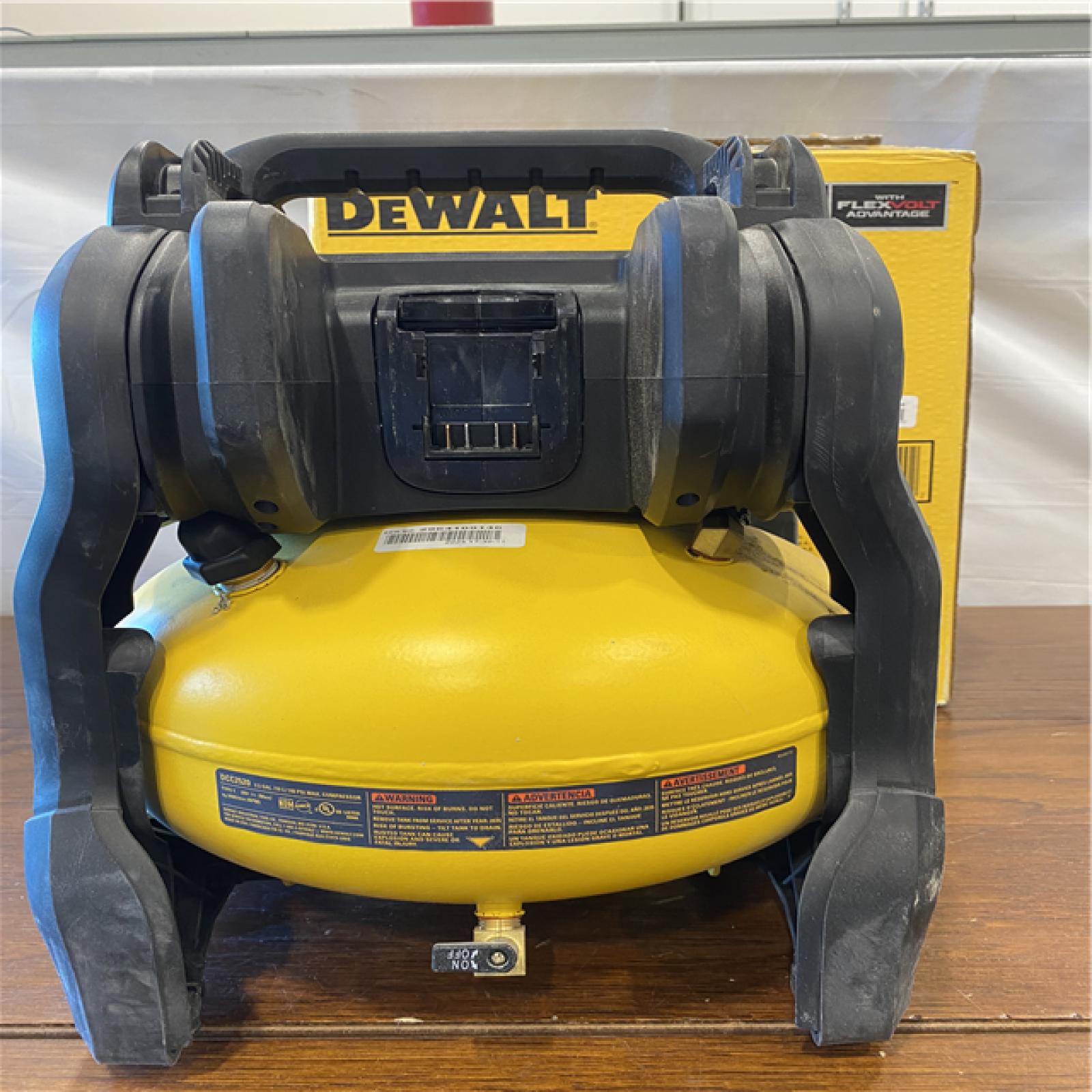 AS-IS DEWALT 20V MAX* 2-1/2 Gal. Brushless Cordless Air Compressor