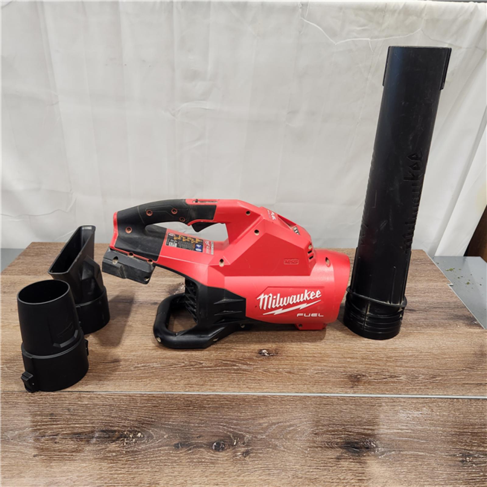 AS-IS Milwaukee M18 FUEL Dual Battery 145 Mph 600 CFM 18 V Battery Handheld Blower Tool Only