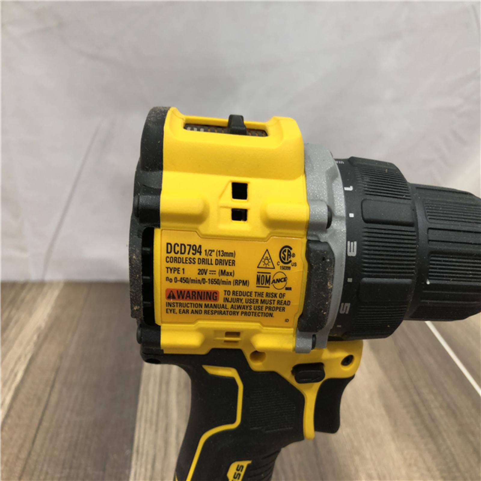 AS-IS DEWALT Atomic 20V Lithium-Ion Cordless Compact 1/2 in. Drill/Driver Kit