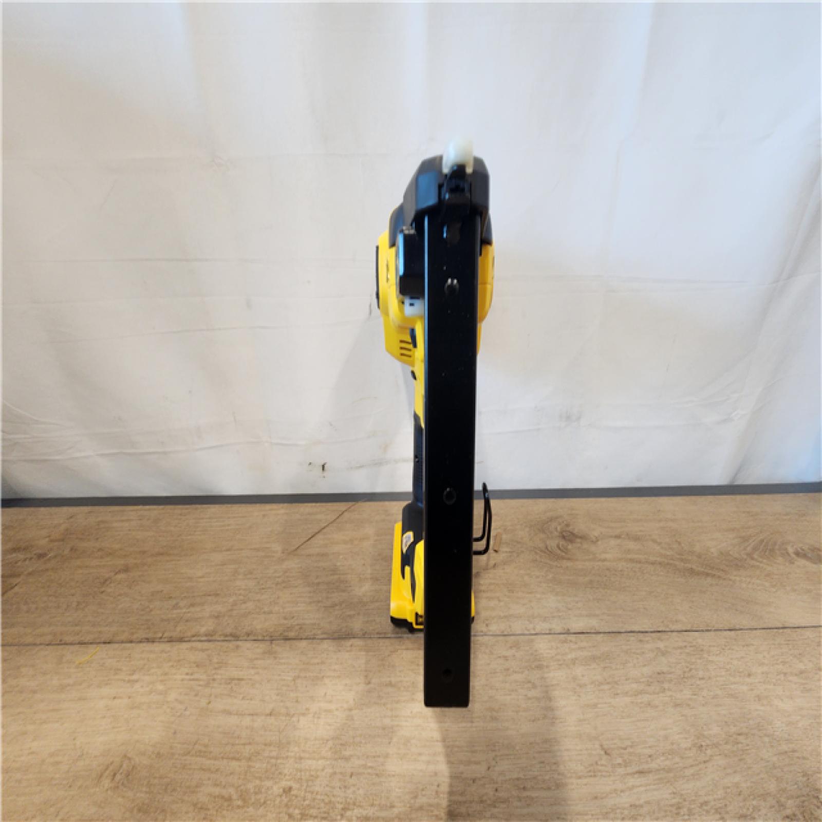 AS-IS-DEWALT DCN681D1 20V 18Ga Stapler Kit