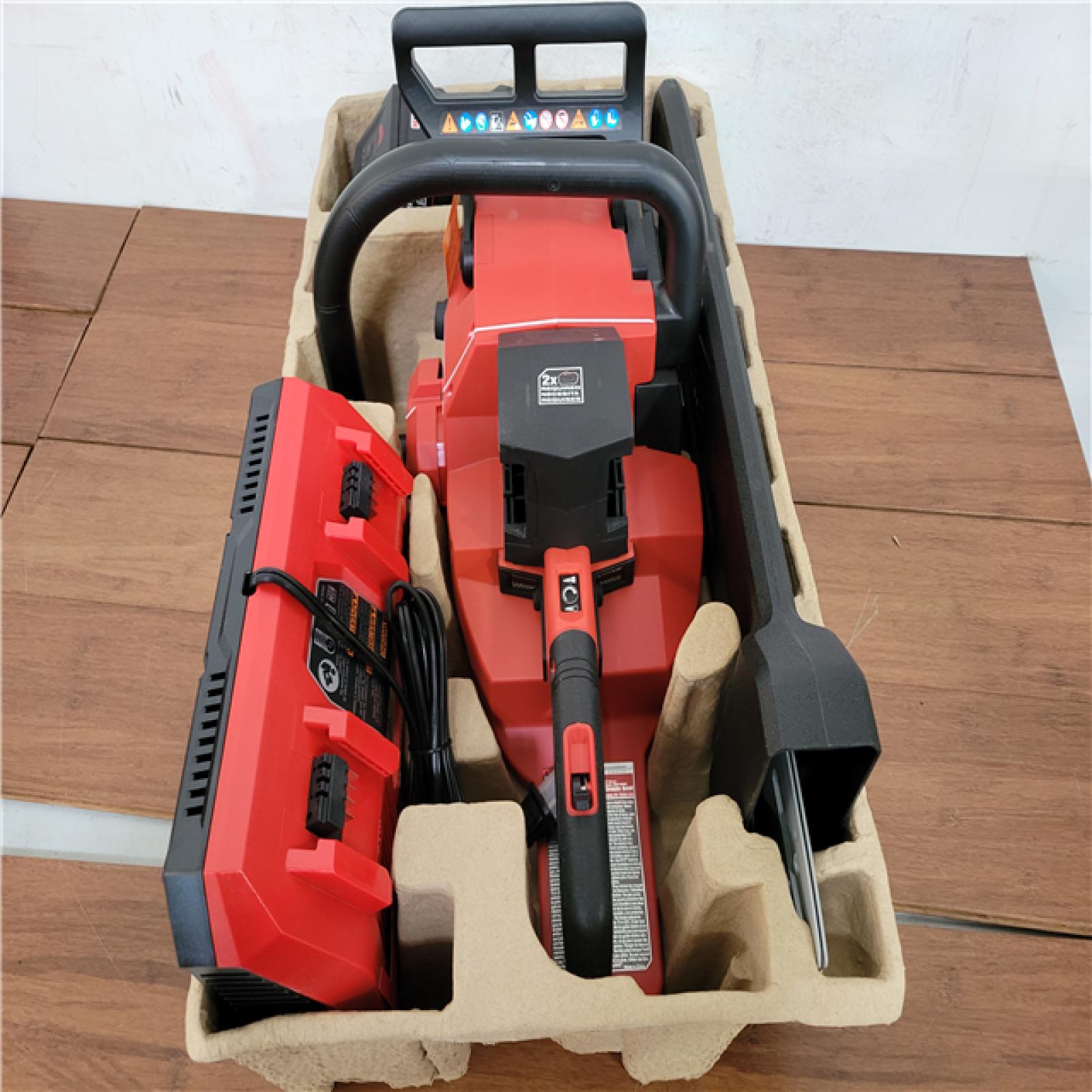 California NEW Milwaukee 20 Dual Battery Chainsaw Kit  Includes (2) Batteries & Charger