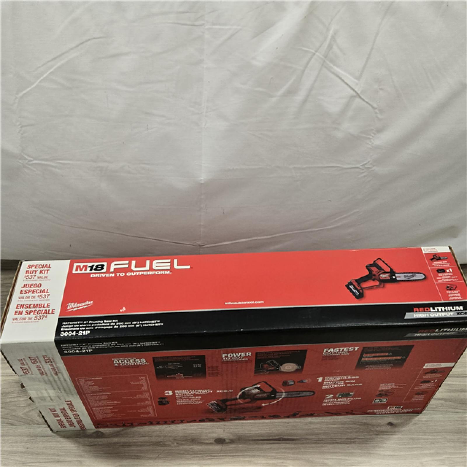 NEW! - Milwaukee M18 FUEL 18V HATCHET Pruning Saw Kit