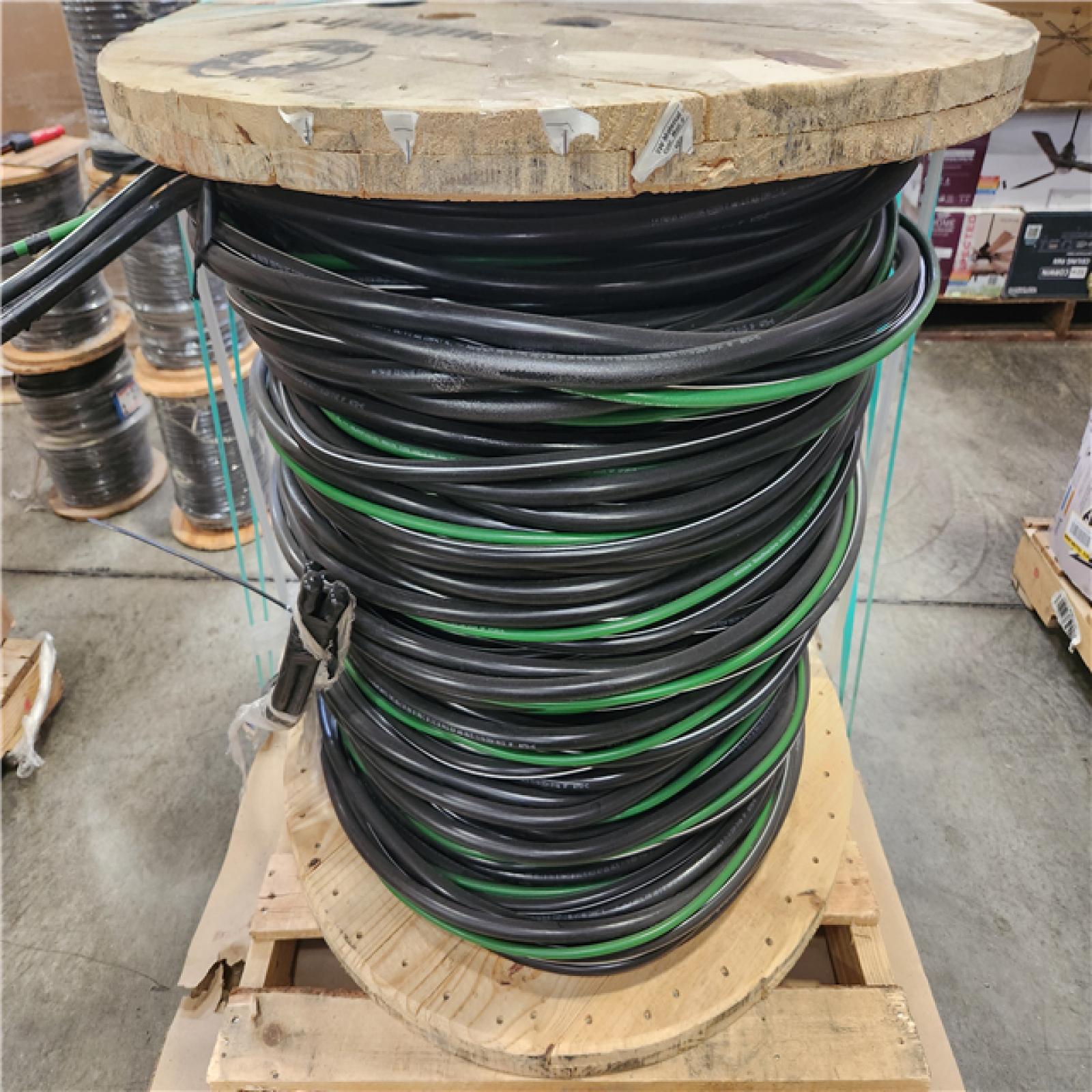 Phoenix NEW Southwire 500 ft. 4/0-4/0-2/0-4 Black Stranded AL MHF USE-2 Cable