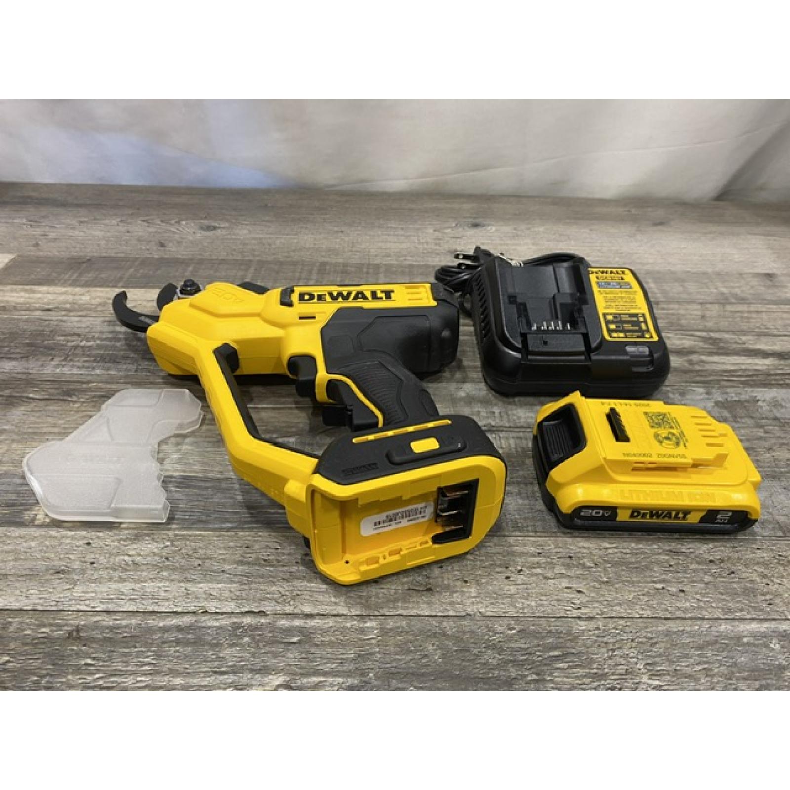 AS-IS DEWALT 20V MAX Cordless Battery Powered Pruner Kit