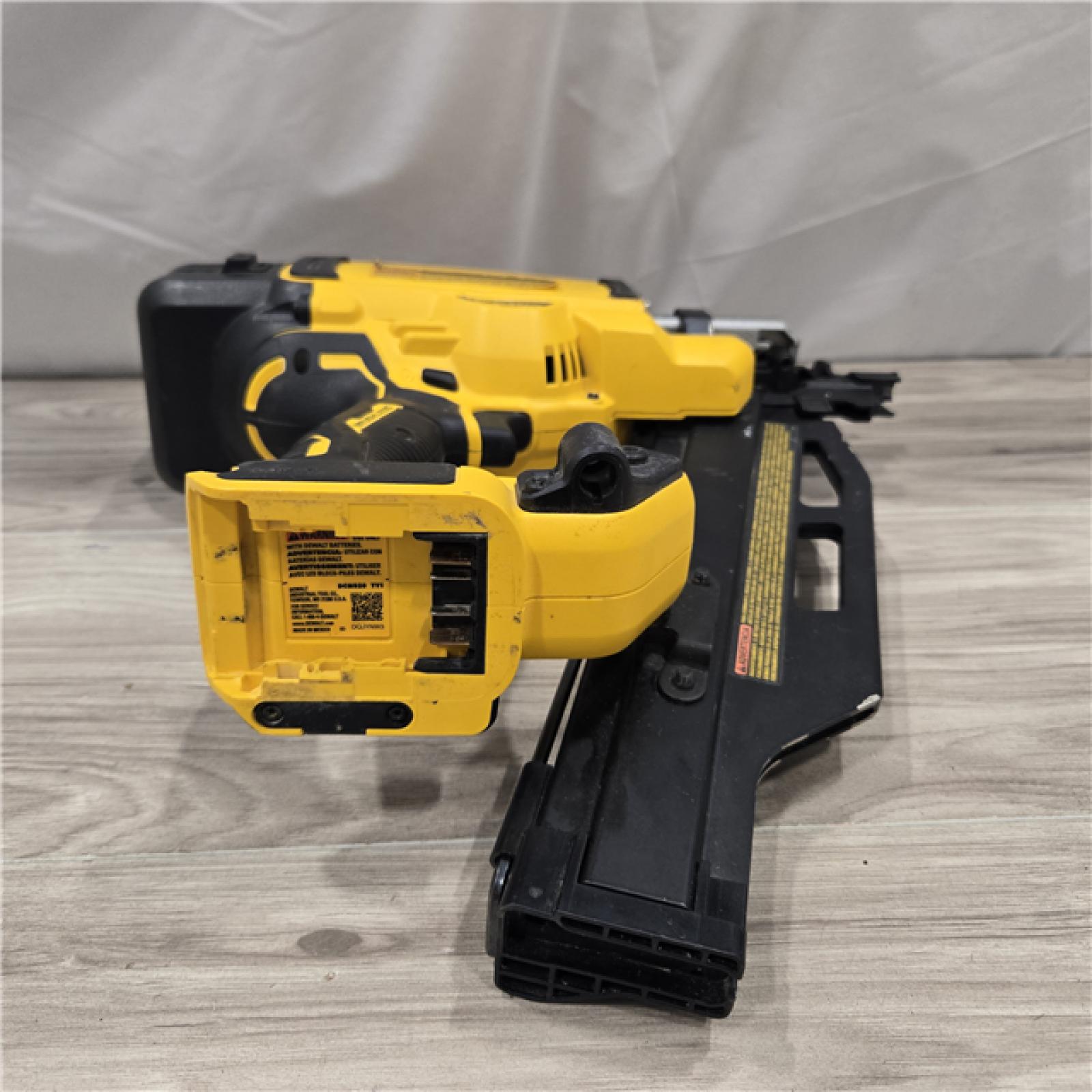 AS-IS DEWALT 20-Volt 21° Cordless Framing Nailer (Tool-Only)