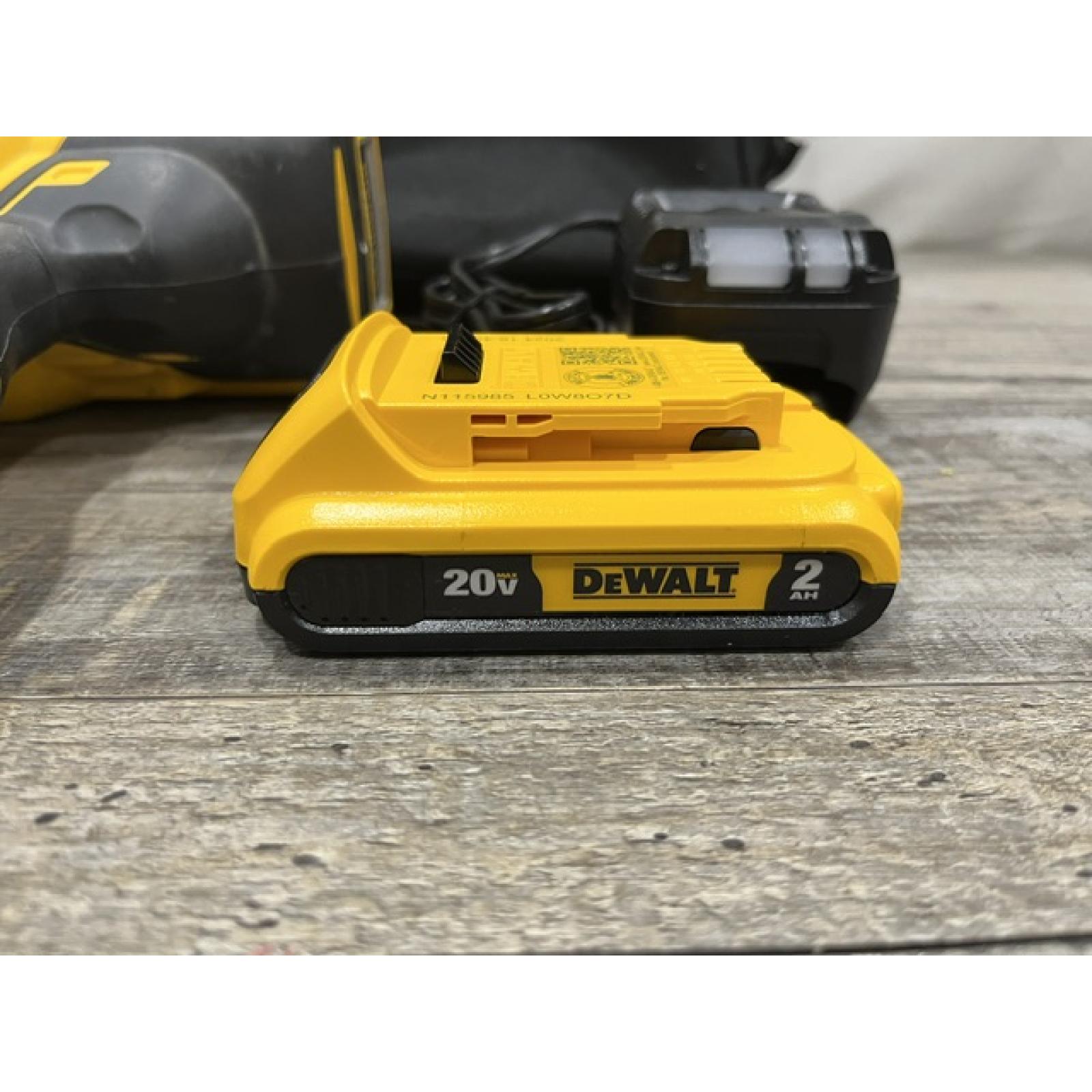 AS-IS DEWALT 20V MAX XR 16-Gauge Electric Cordless Angled Finishing Nailer Kit
