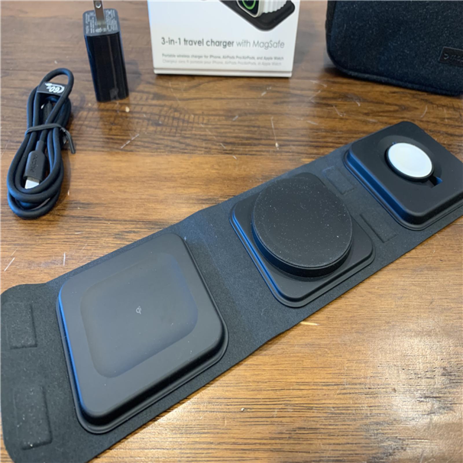 Mophie Universal Wireless 3-in-1 Travel Charger with MagSafe (Apple Exclusive - 2023)