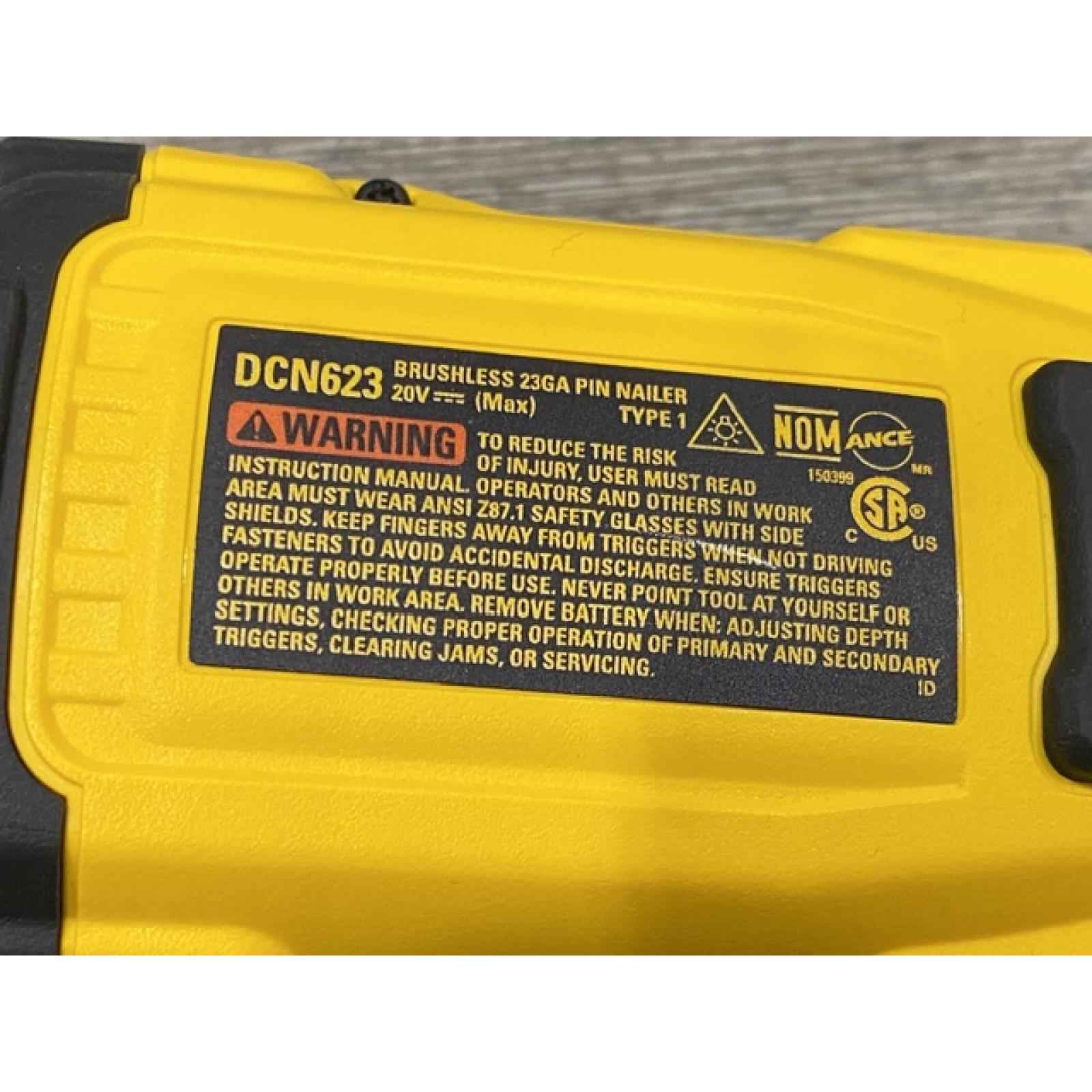 AS-IS DEWALT ATOMIC 20V MAX Lithium Ion Cordless 23 Gauge Pin Nailer Kit