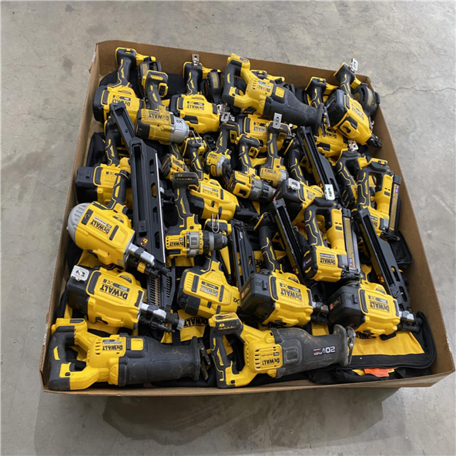 Houston Location AS IS - Tool Pallet
