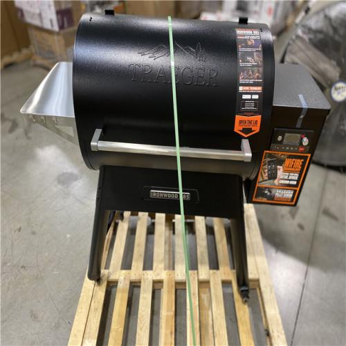 AS-IS Traeger Ironwood 885 Wifi Pellet Grill and Smoker in Black