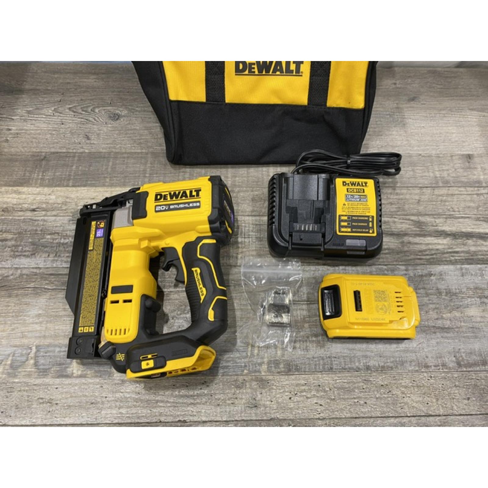 AS-IS DEWALT ATOMIC 20V MAX Lithium Ion Cordless 23 Gauge Pin Nailer Kit