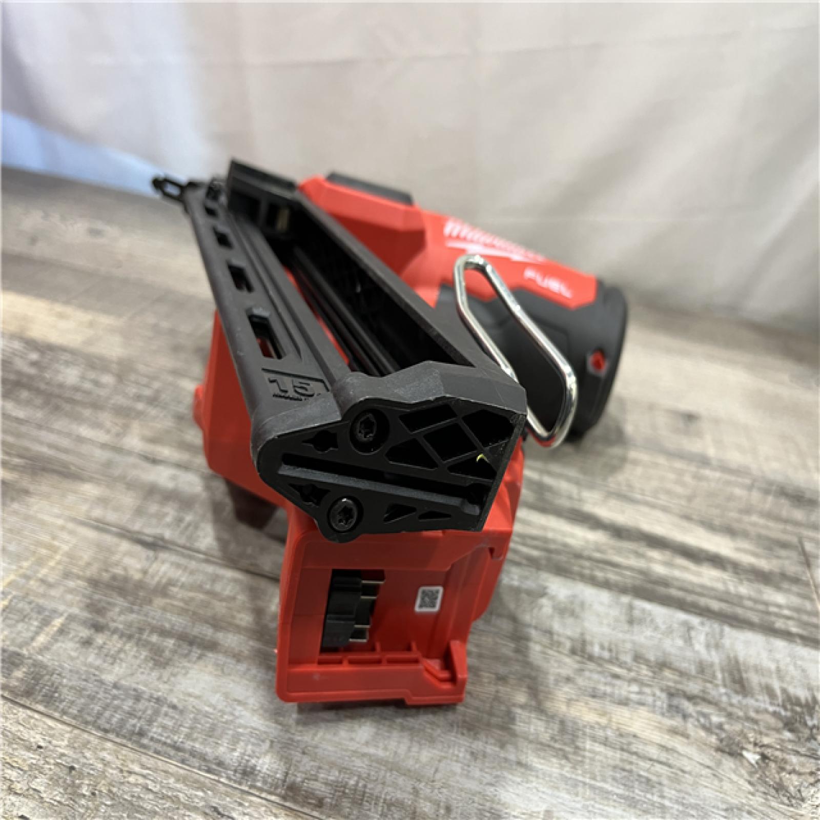 AS-IS Milwaukee FUEL 18-Volt Lithium-Ion Brushless Cordless Gen II 15-Gauge Angled Finish Nailer (Tool-Only)