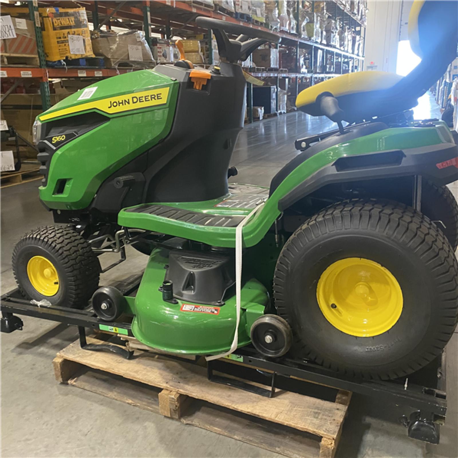 Dallas Location - As-Is S160 Lawn Tractor | John Deere