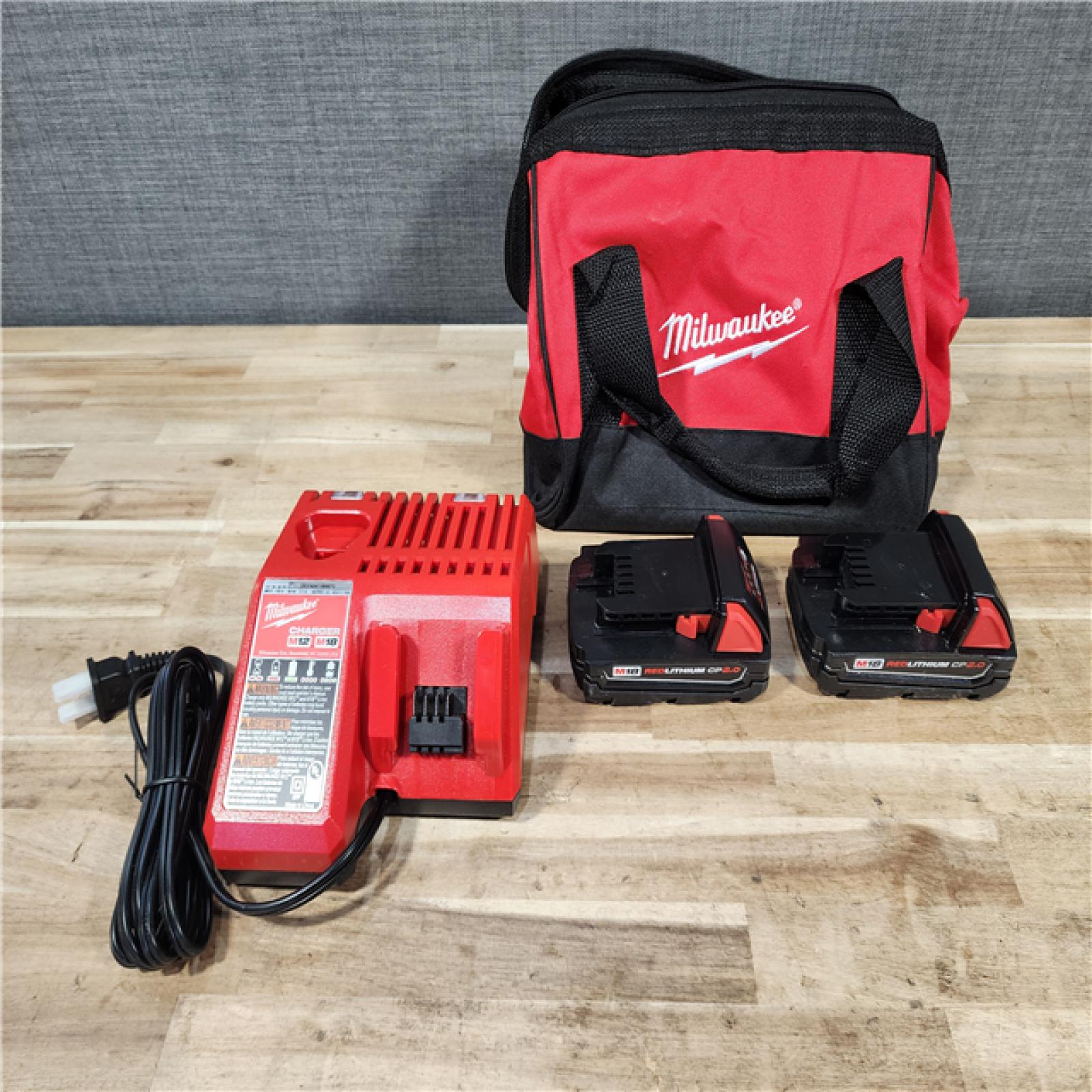 HOUSTON LOCATION - AS-IS Milwaukee M18 Brushed Cordless (2-Tool) Drill/Driver and Impact Driver Kit