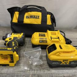 LIKE NEW - DEWALT 20V XR Lithium-Ion Cordless Hammer Drill Kit