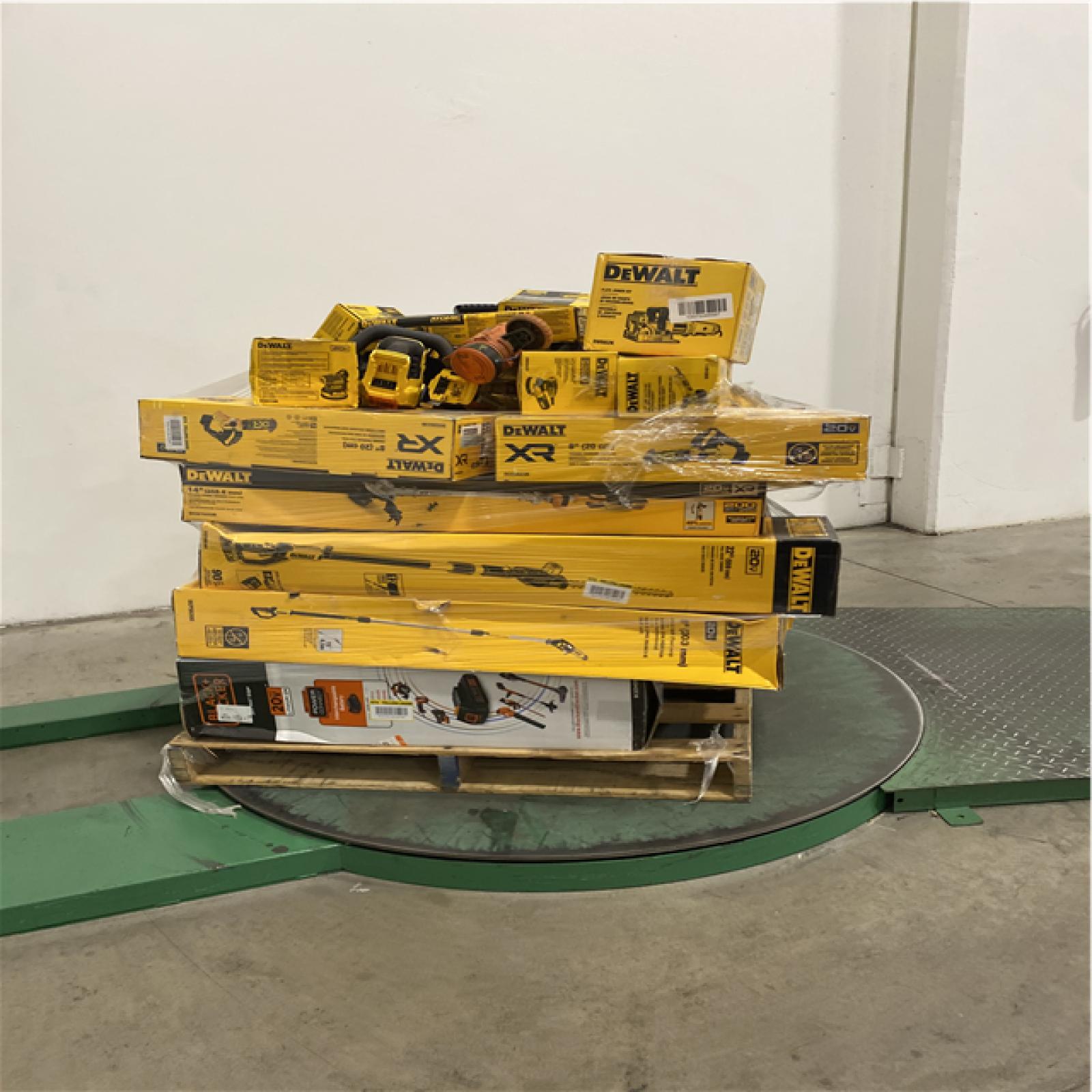Dallas Location - As-Is Tool Pallet