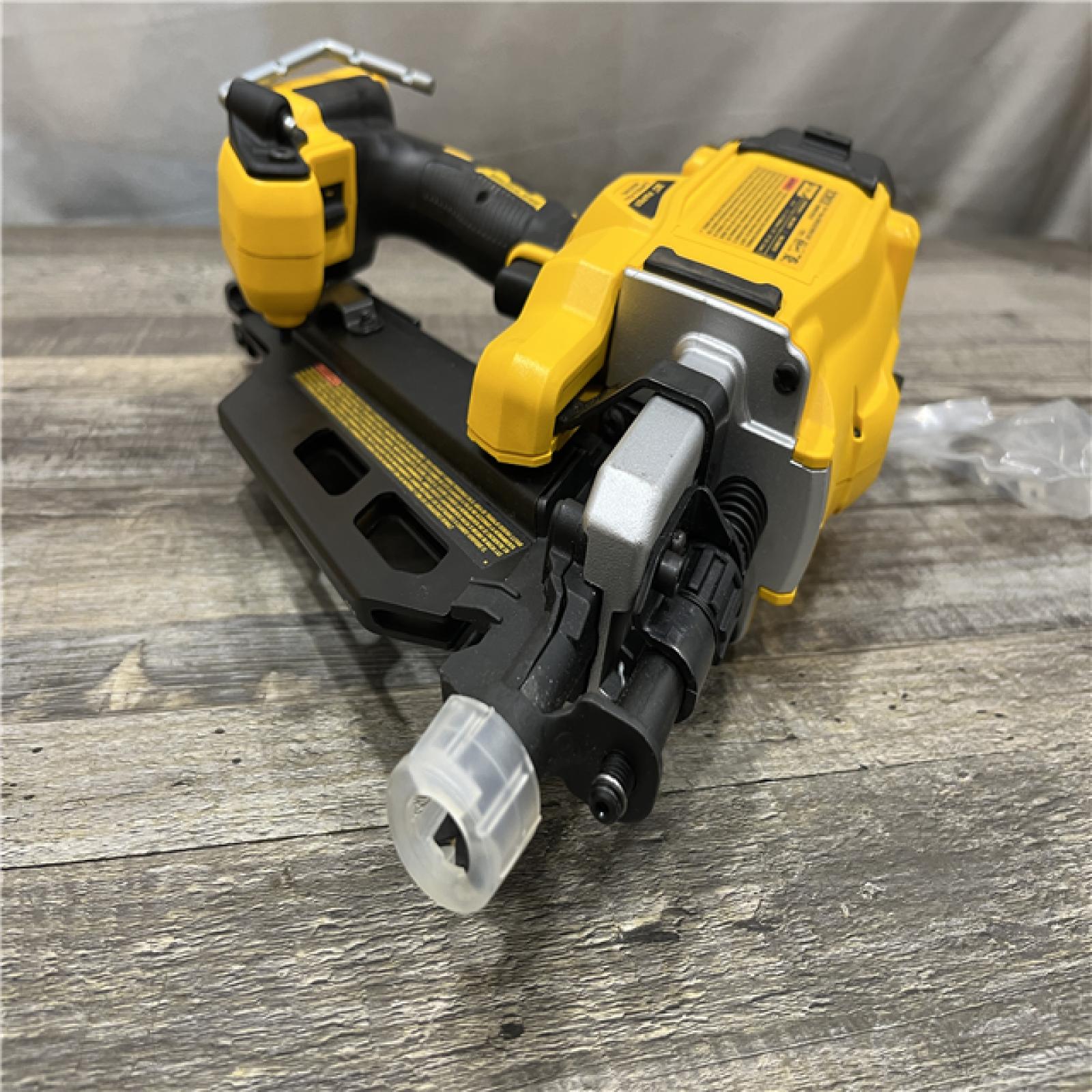 AS-IS DEWALT 20V 30 Degree Cordless Framing Nailer (Tool-Only)