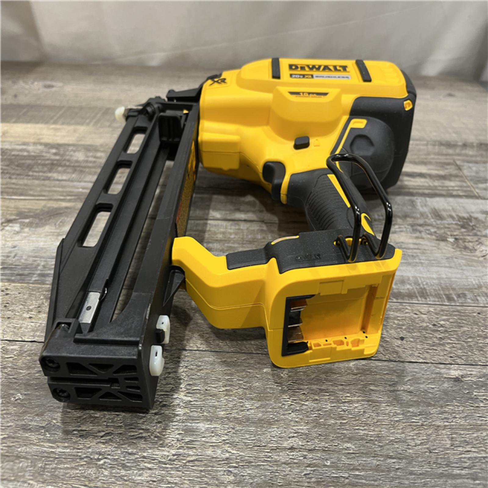 AS-IS DEWALT 20V MAX XR 16-Gauge Lithium-Ion Cordless Finish Nailer (Tool Only)