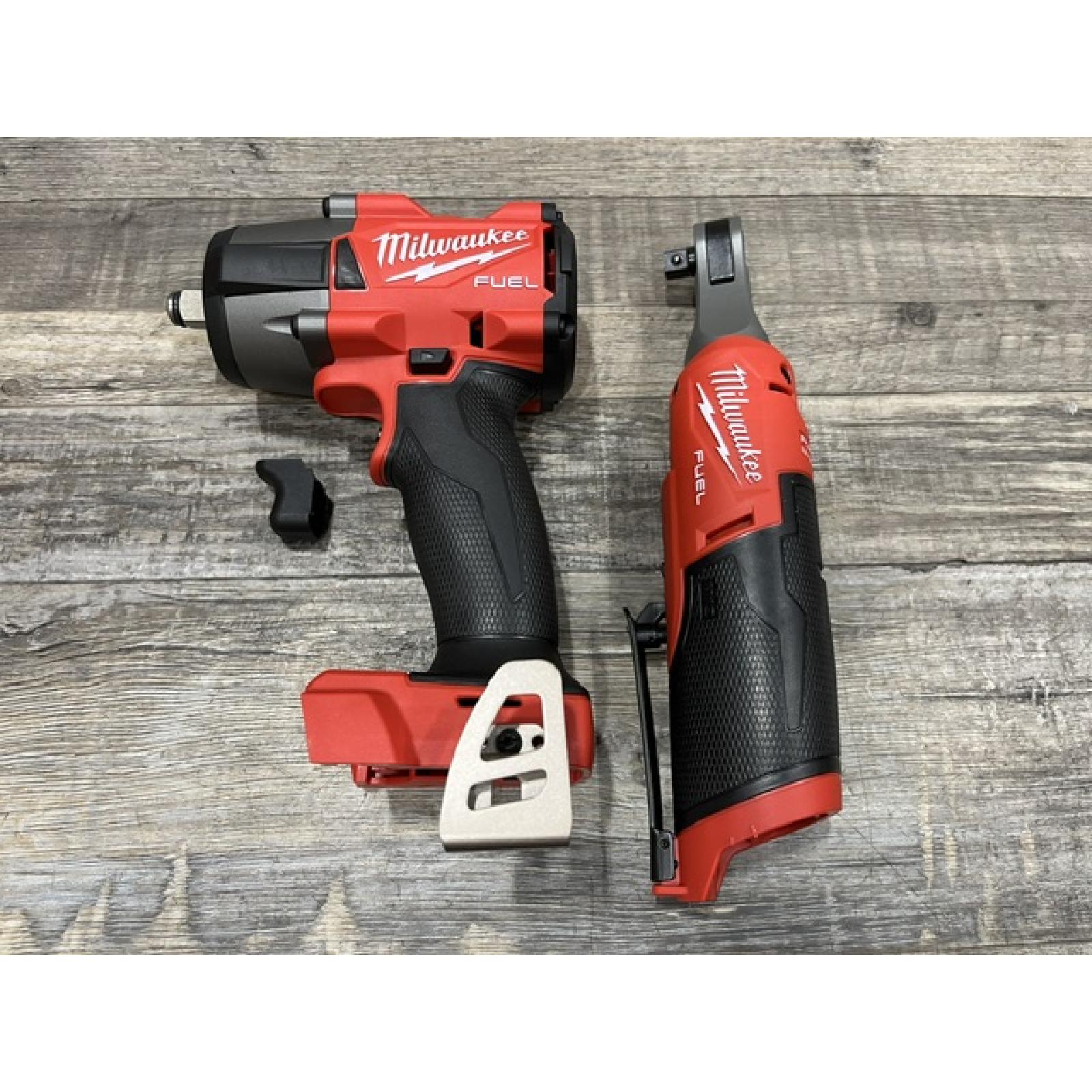 AS-IS Milwaukee FUEL 18V Cordless Mid Torque 1/2 in. Impact Wrench w/ 12 FUEL 3/8 in. Ratchet Combo Kit