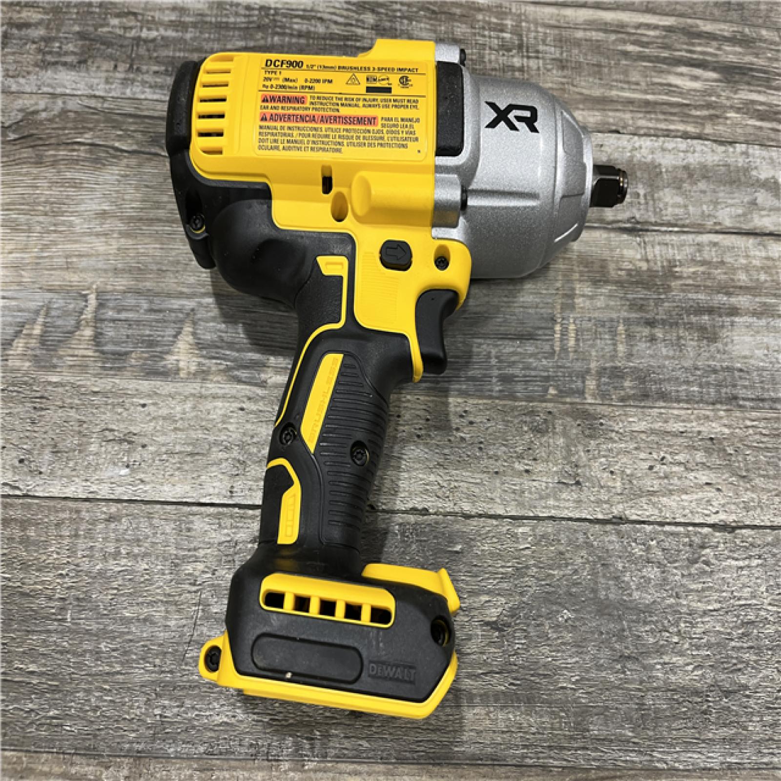 AS-IS DEWALT 20V MAX Lithium-Ion Cordless 1/2 in. Impact Wrench Kit