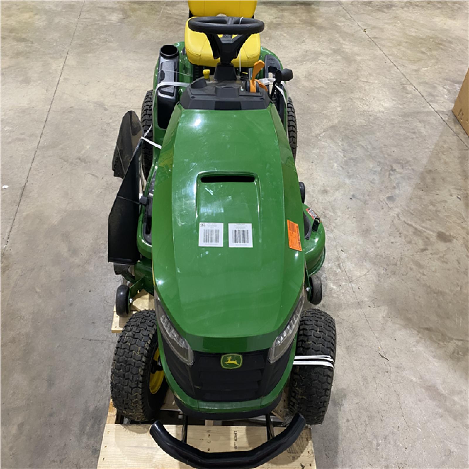 JOHN DEERE S140 SIT DOWN LAWN MOWER 48 INCH