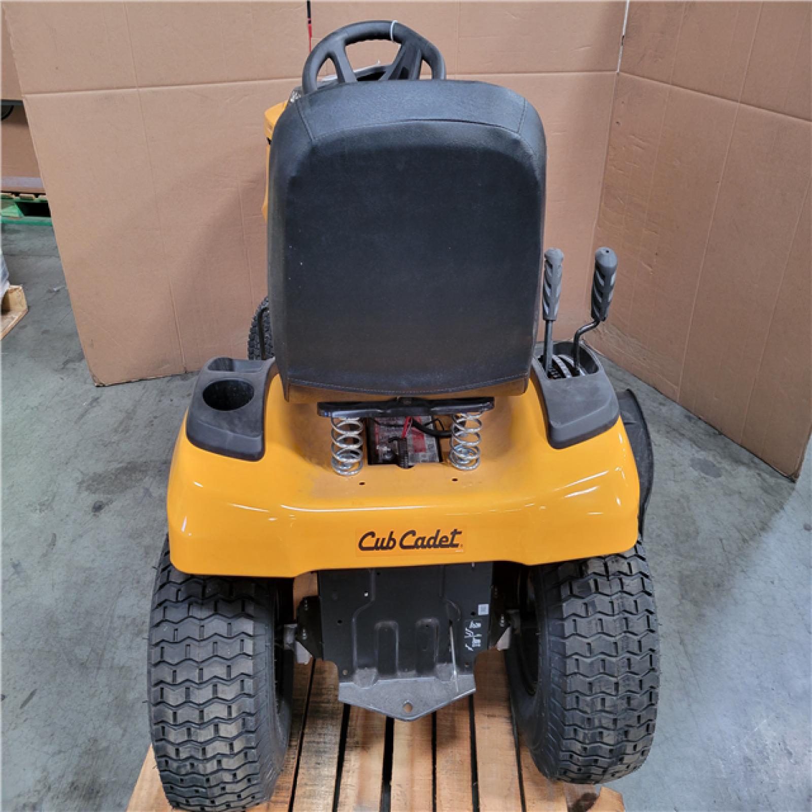 CALIFORNIA AS-IS CUB CADET XT1 ENDURO SERIES 42 IN. SIT DOWN RIDING LAWN MOWER