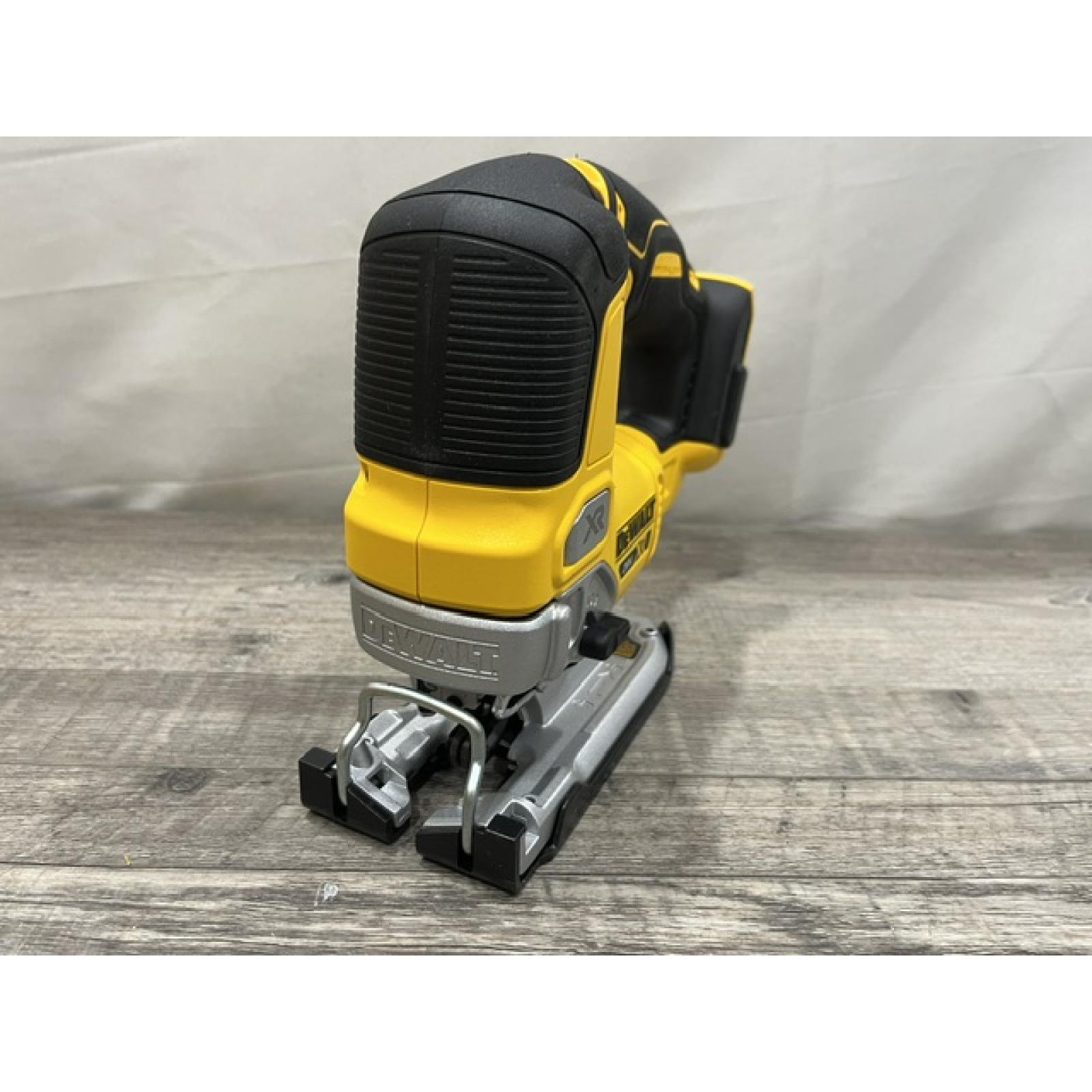 NEW - DEWALT 20V MAX XR Cordless Brushless Jigsaw (Tool Only)