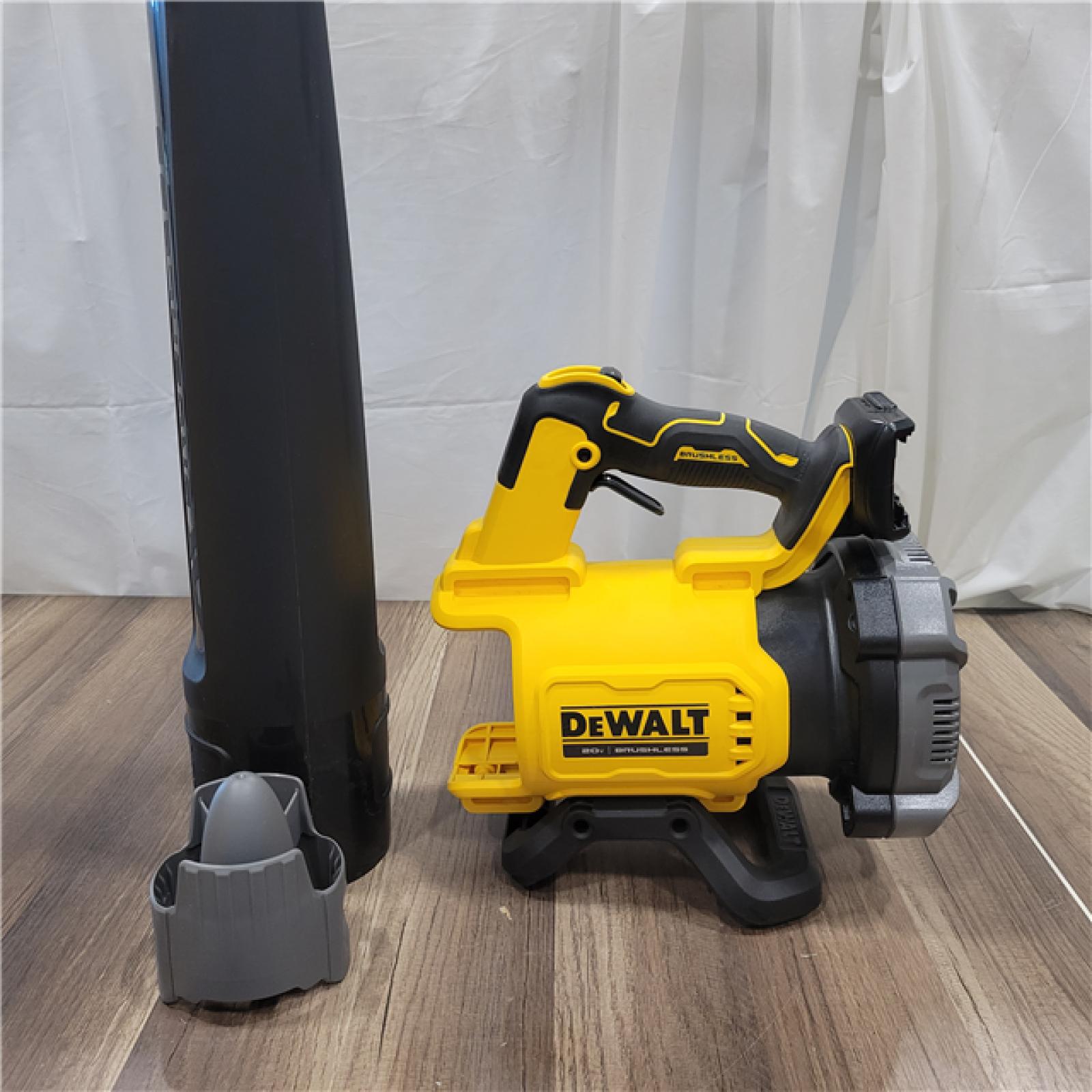 AS-IS  DEWALT 20V MAX* XR Brushless Cordless Handheld Blower Kit