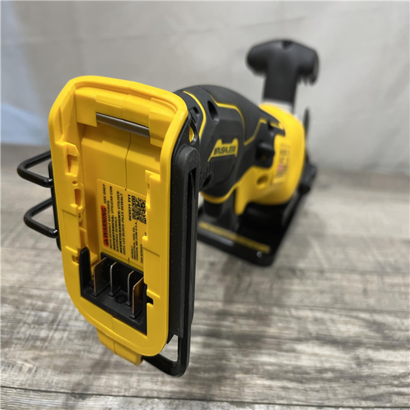 AS-IS DEWALT ATOMIC 20V MAX Cordless Brushless 4-1/2 in. Circular Saw (Tool Only)