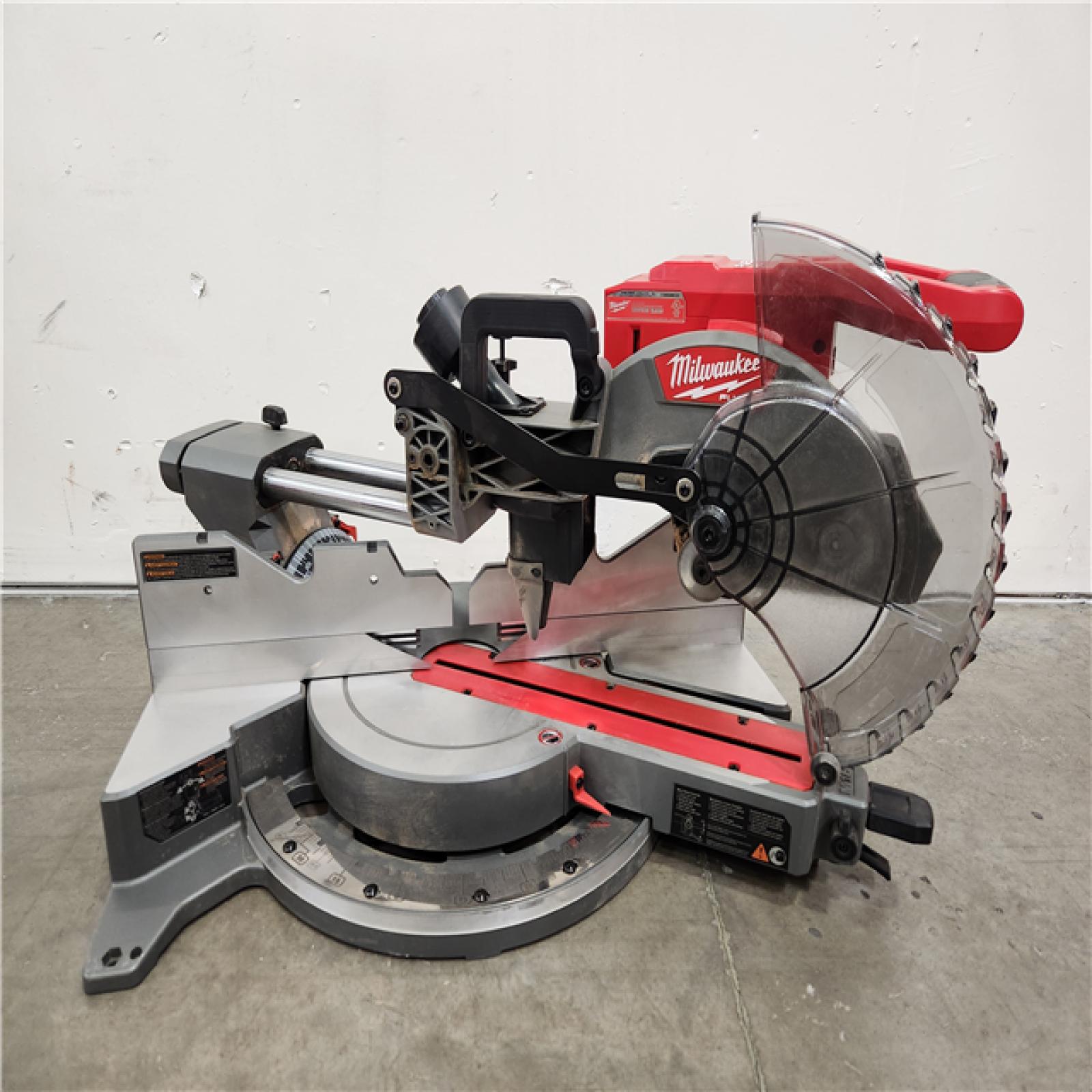Phoenix Location NEW Milwaukee M18 FUEL 18V Lithium-Ion Brushless Cordless 12 in. Dual Bevel Sliding Compound Miter Saw (Tool-Only)