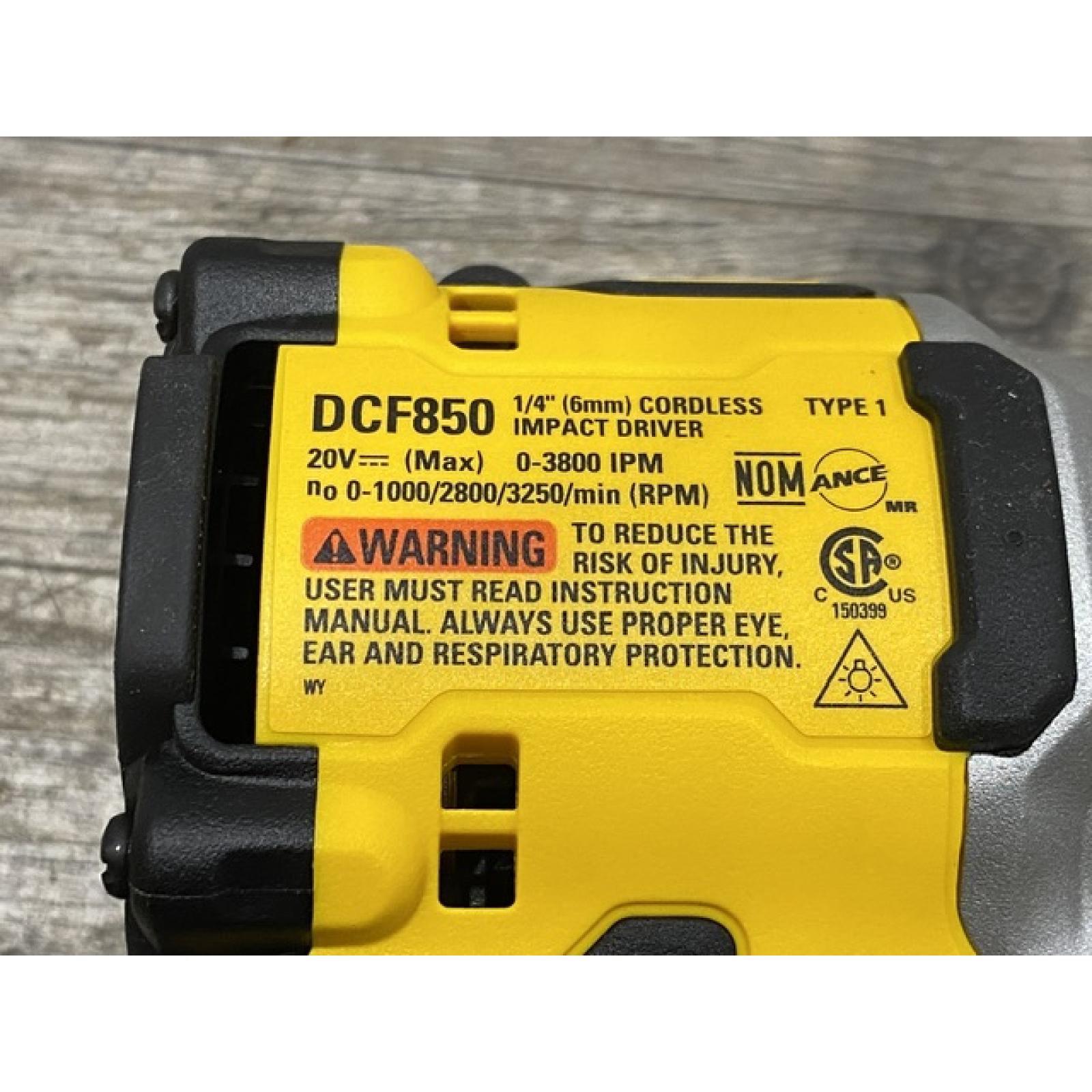 AS-IS DEWALT ATOMIC 20V MAX Lithium-Ion Cordless 1/4 in. Brushless Impact Driver Kit