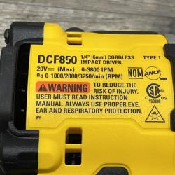 AS-IS DEWALT ATOMIC 20V MAX Lithium-Ion Cordless 1/4 in. Brushless Impact Driver Kit