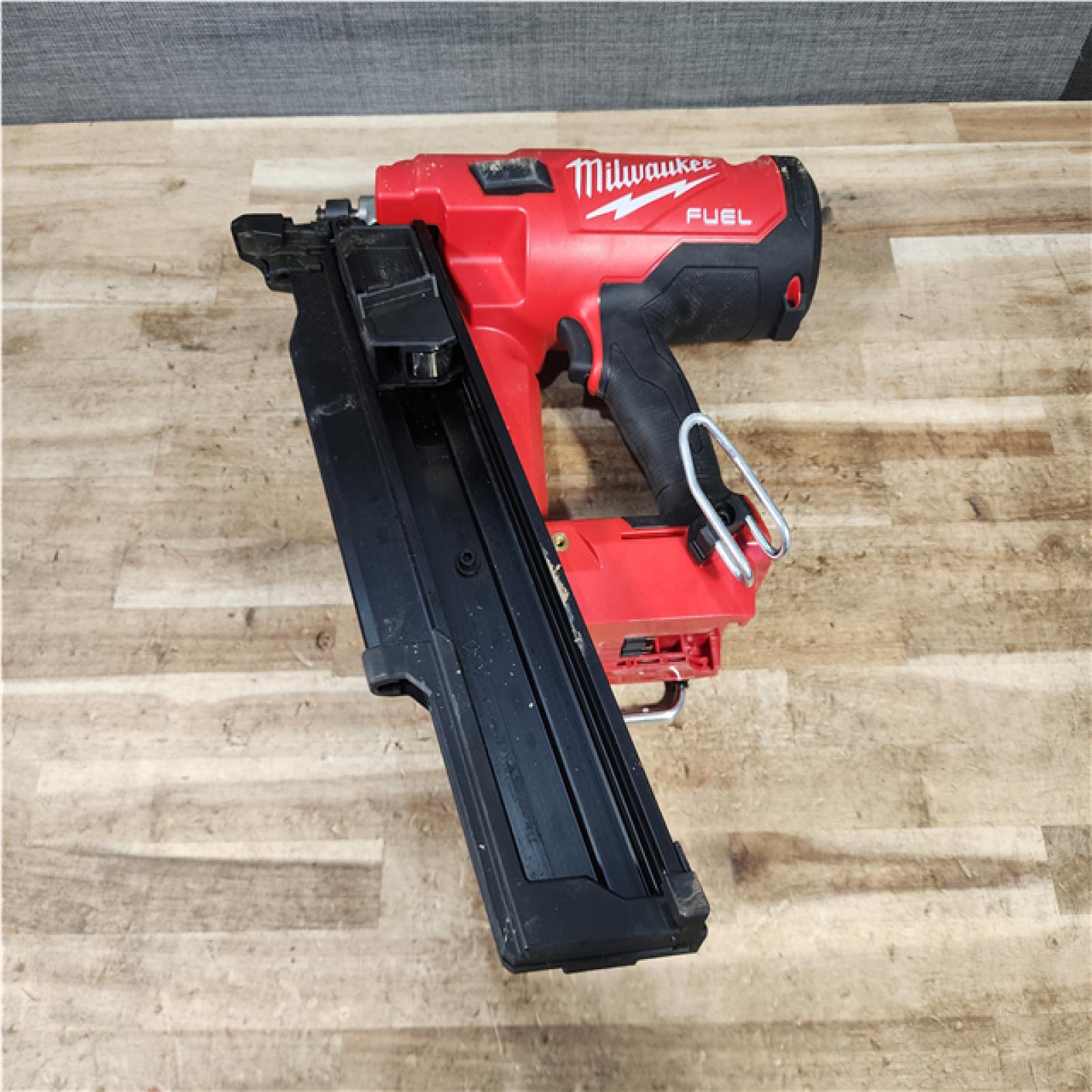 HOUSTON LOCATION - AS - IS Milwaukee FUEL 3-1/2 in. 18-Volt 21-Degree Lithium-Ion Brushless Cordless Framing Nailer (Tool-Only)