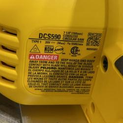 AS-IS DEWALT 20-Volt MAX 7-1/4 in. Cordless Circular Saw (Tool Only)