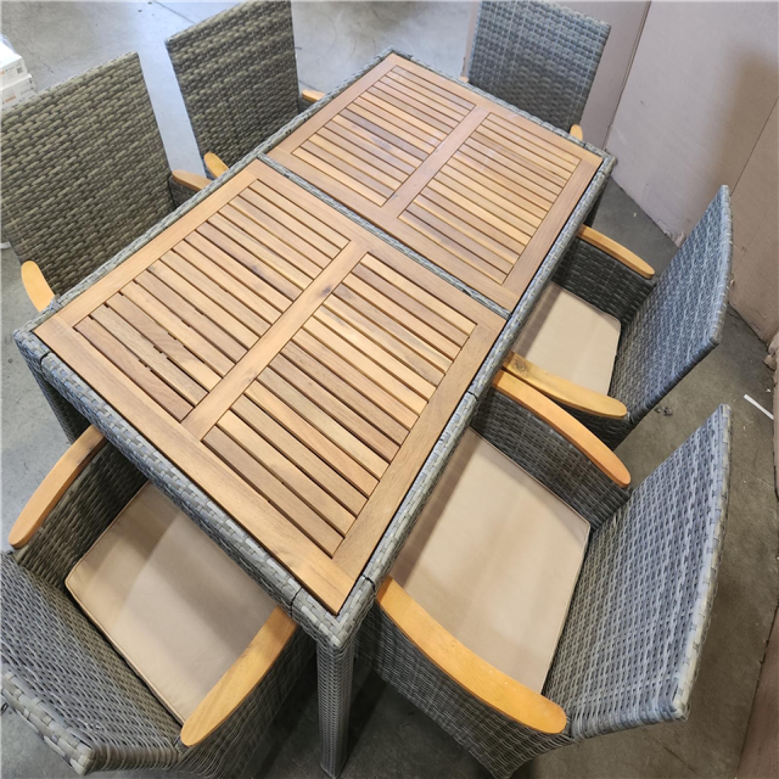 Phoenix Location 7-Piece Out Door Wicker Table and Chairs