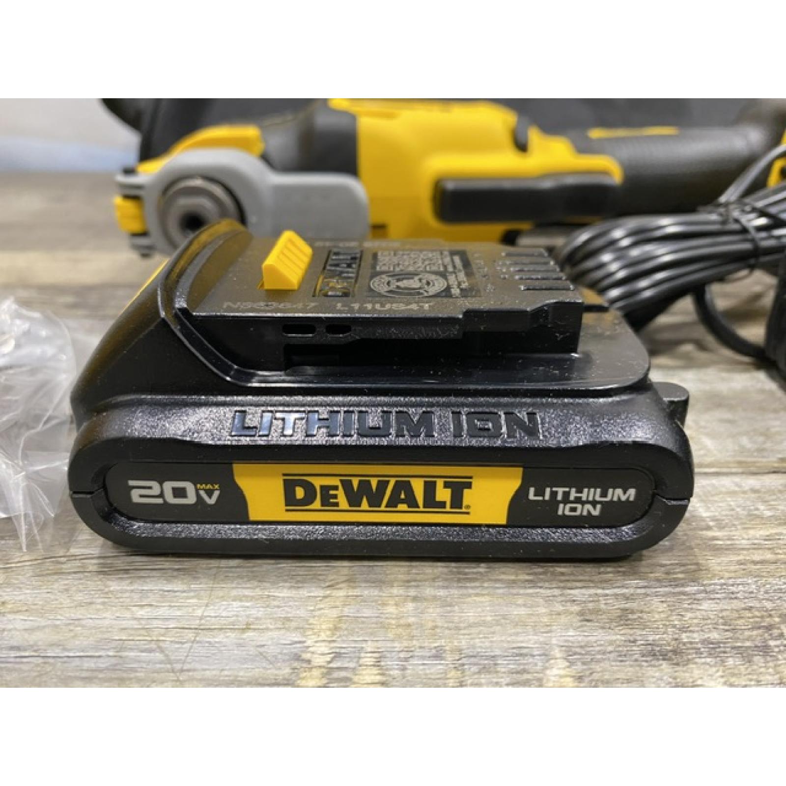 AS-IS DEWALT 20V MAX XR Cordless Brushless 3-Speed Oscillating Multi Tool Kit