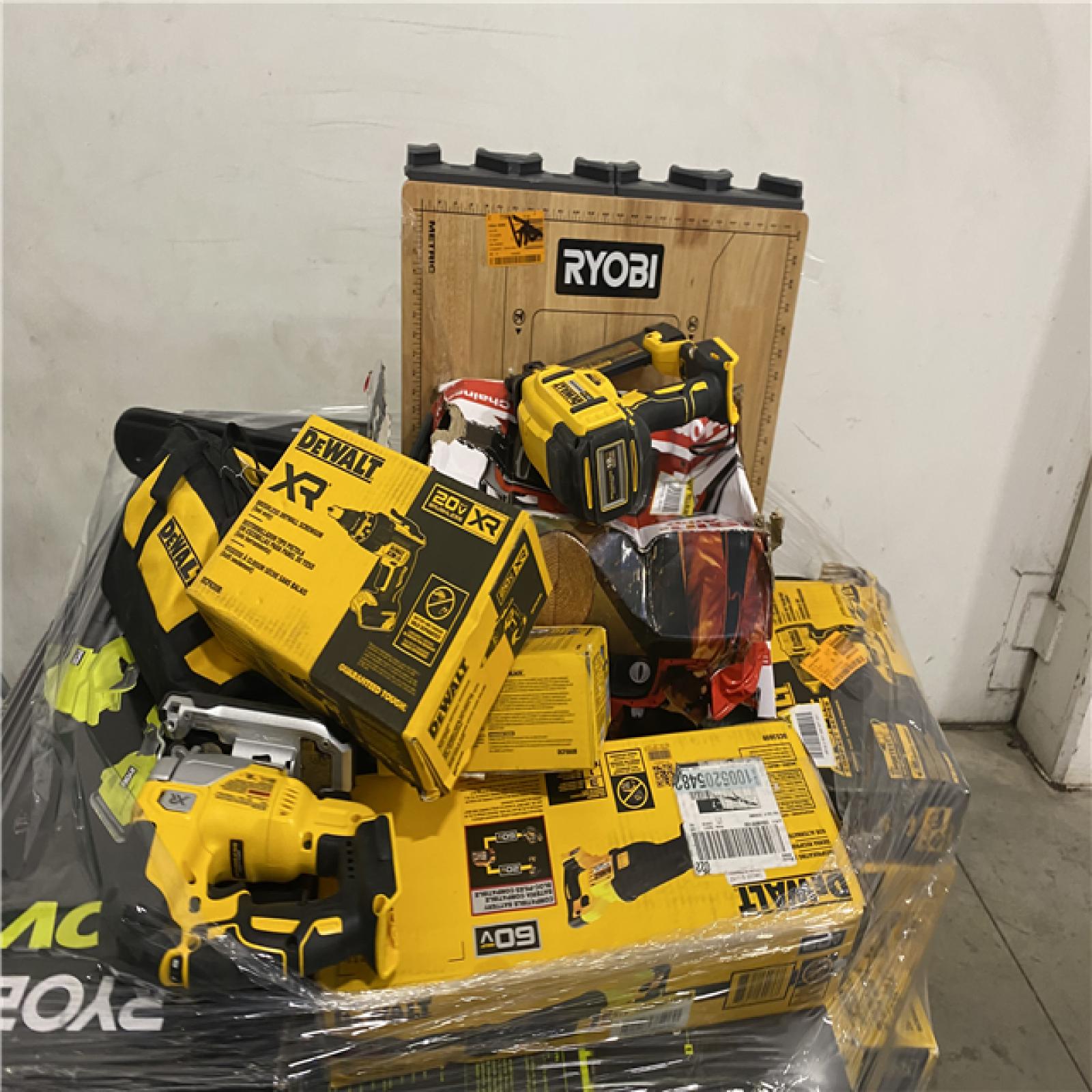 Dallas Location - As-Is Tool Pallet