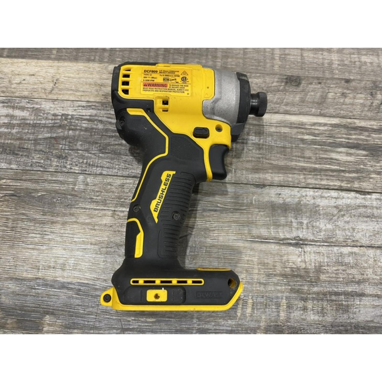 AS-IS DEWALT Atomic 20V Max Lithium-Ion Brushless Cordless Compact 1/4 in. Impact Driver Kit